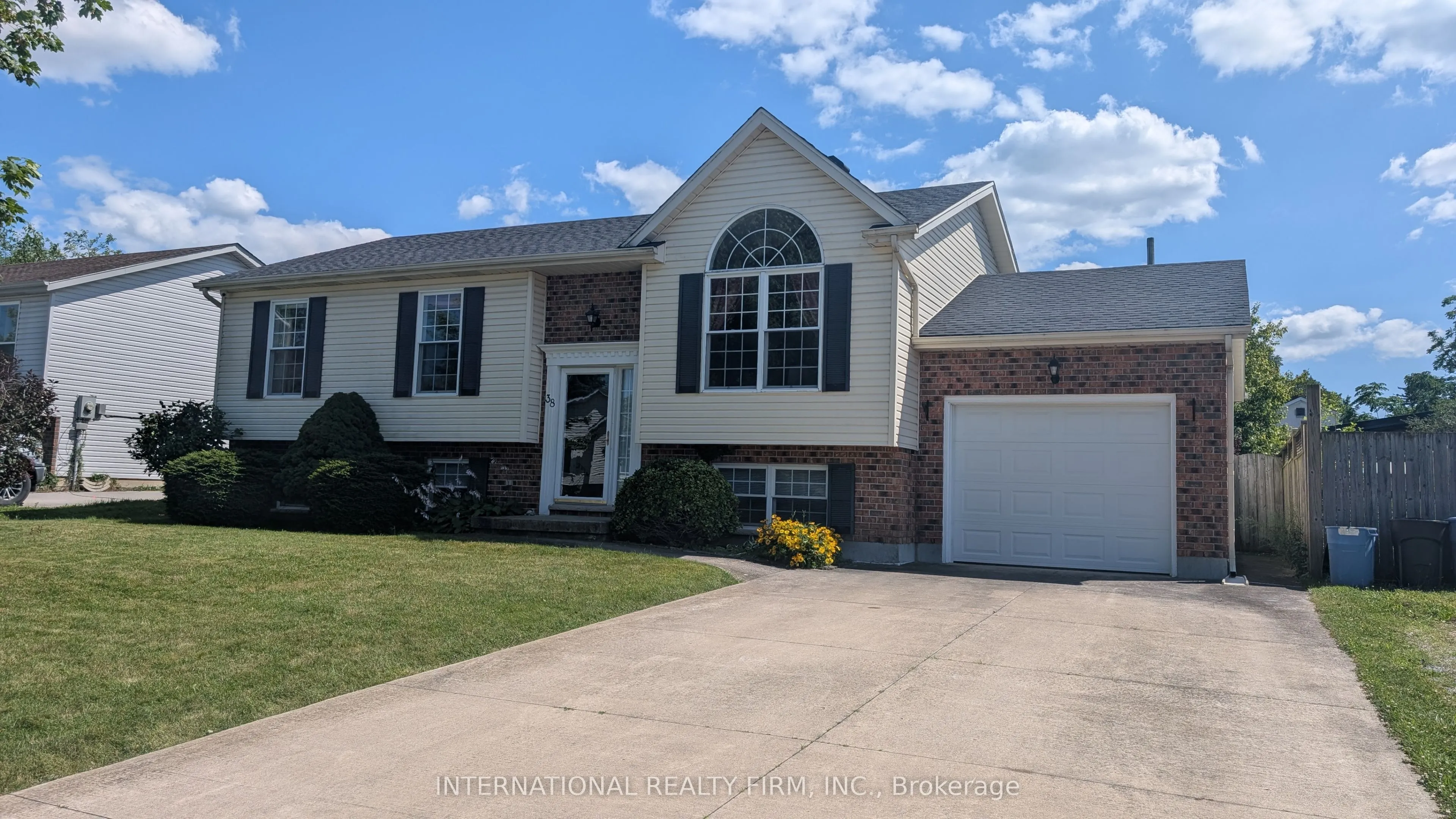 38 Windle Village Crescent
