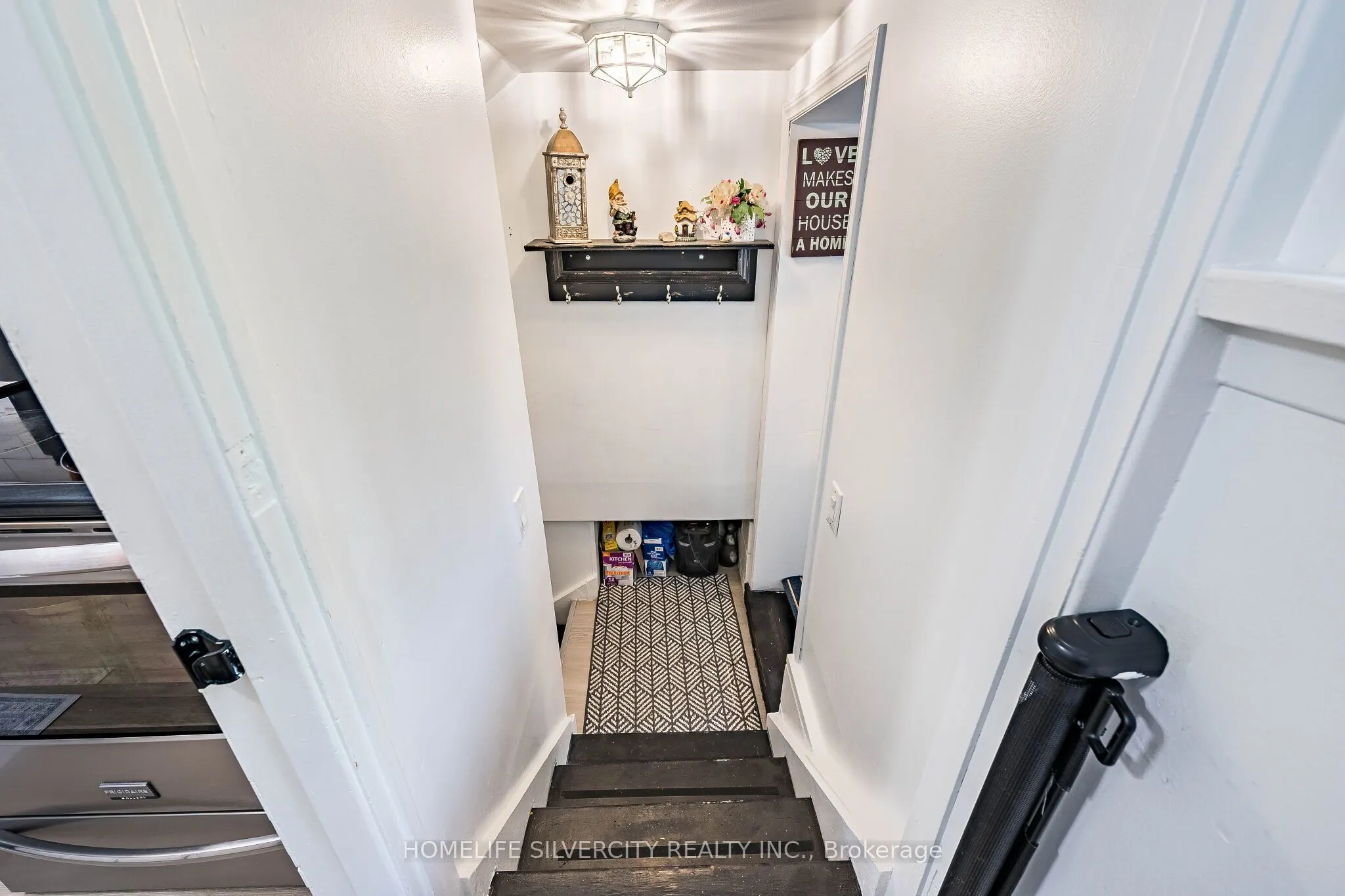 404 Andrew Street