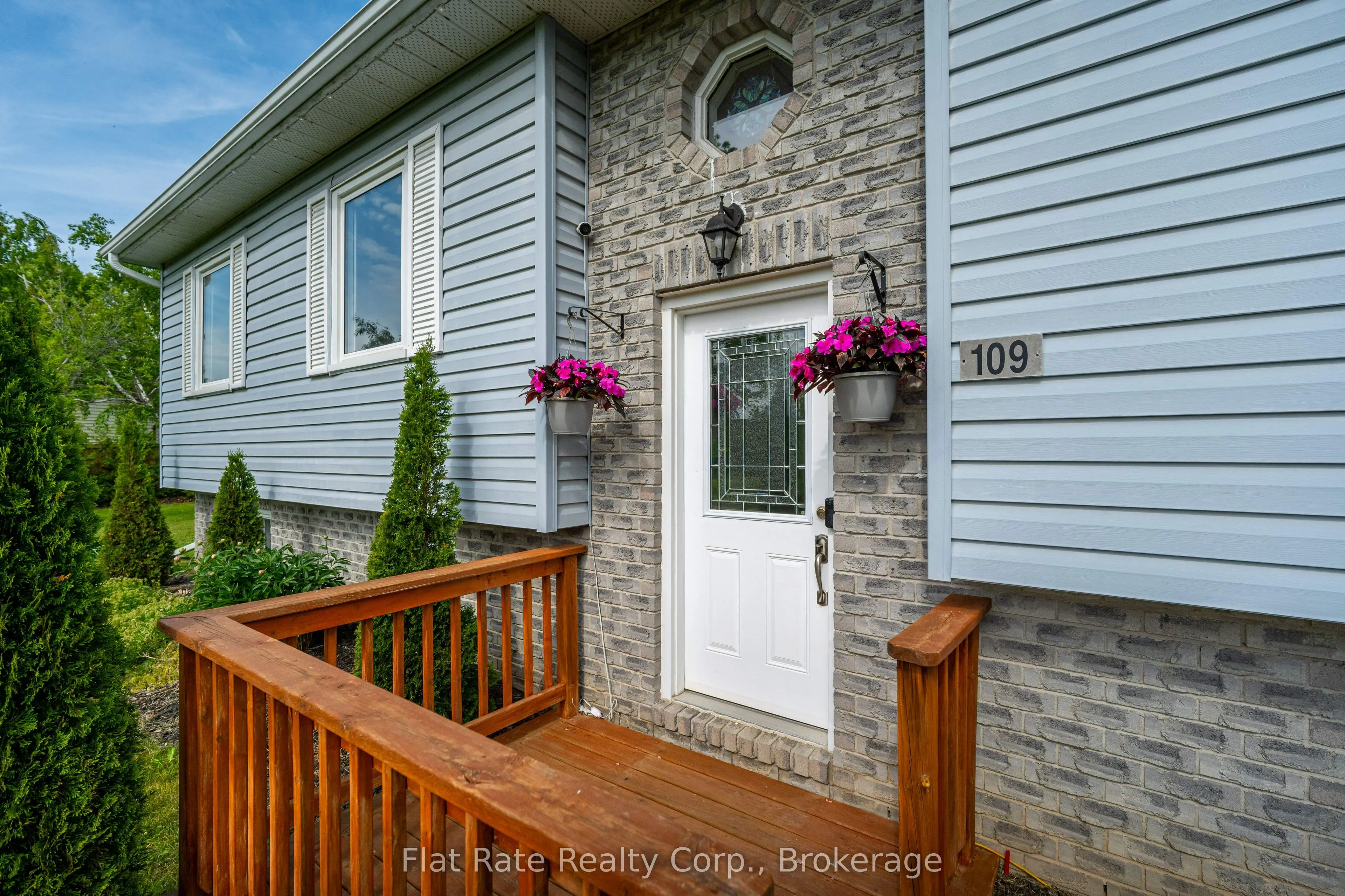 109 PINECREST Avenue