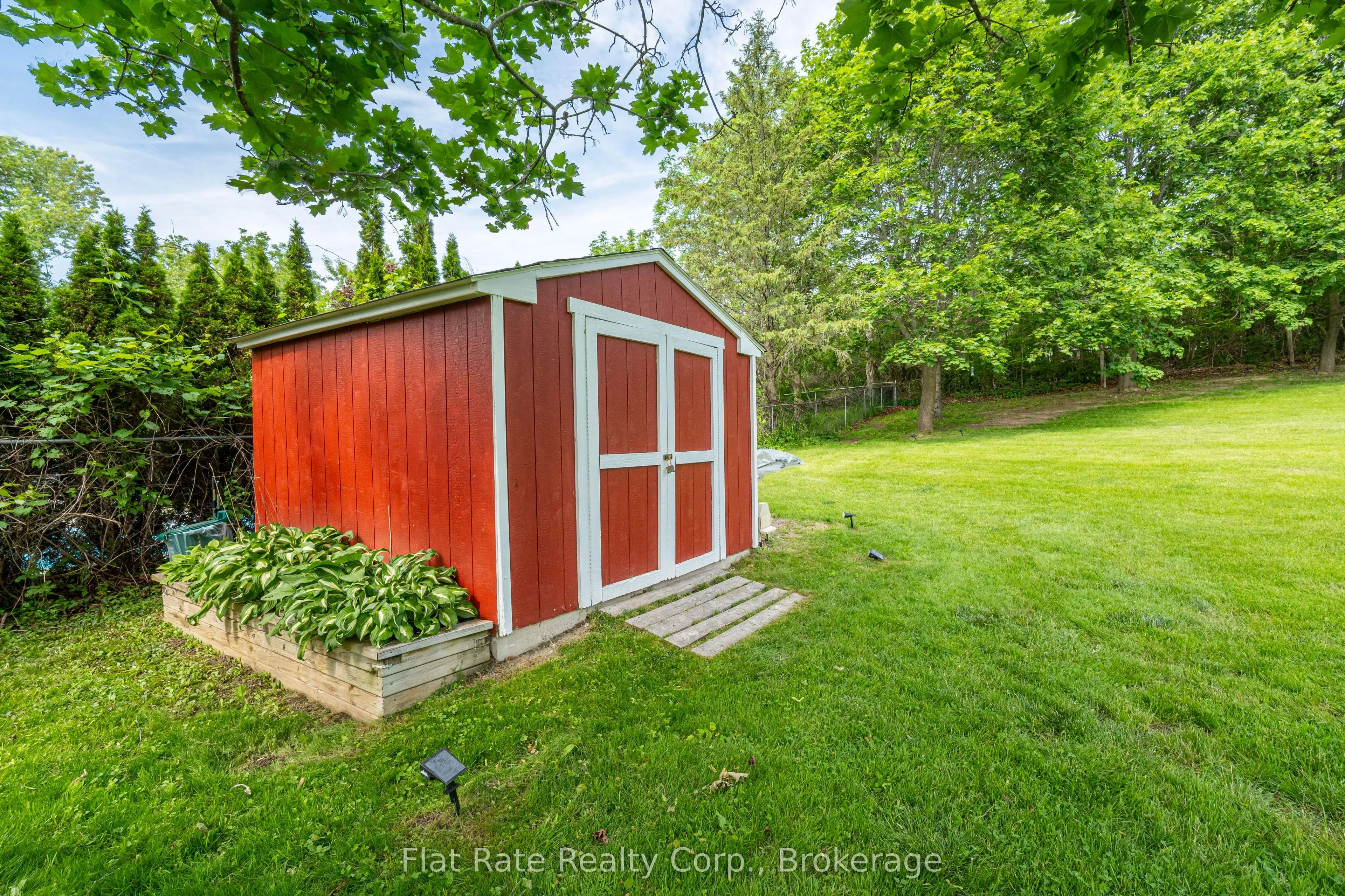 109 PINECREST Avenue