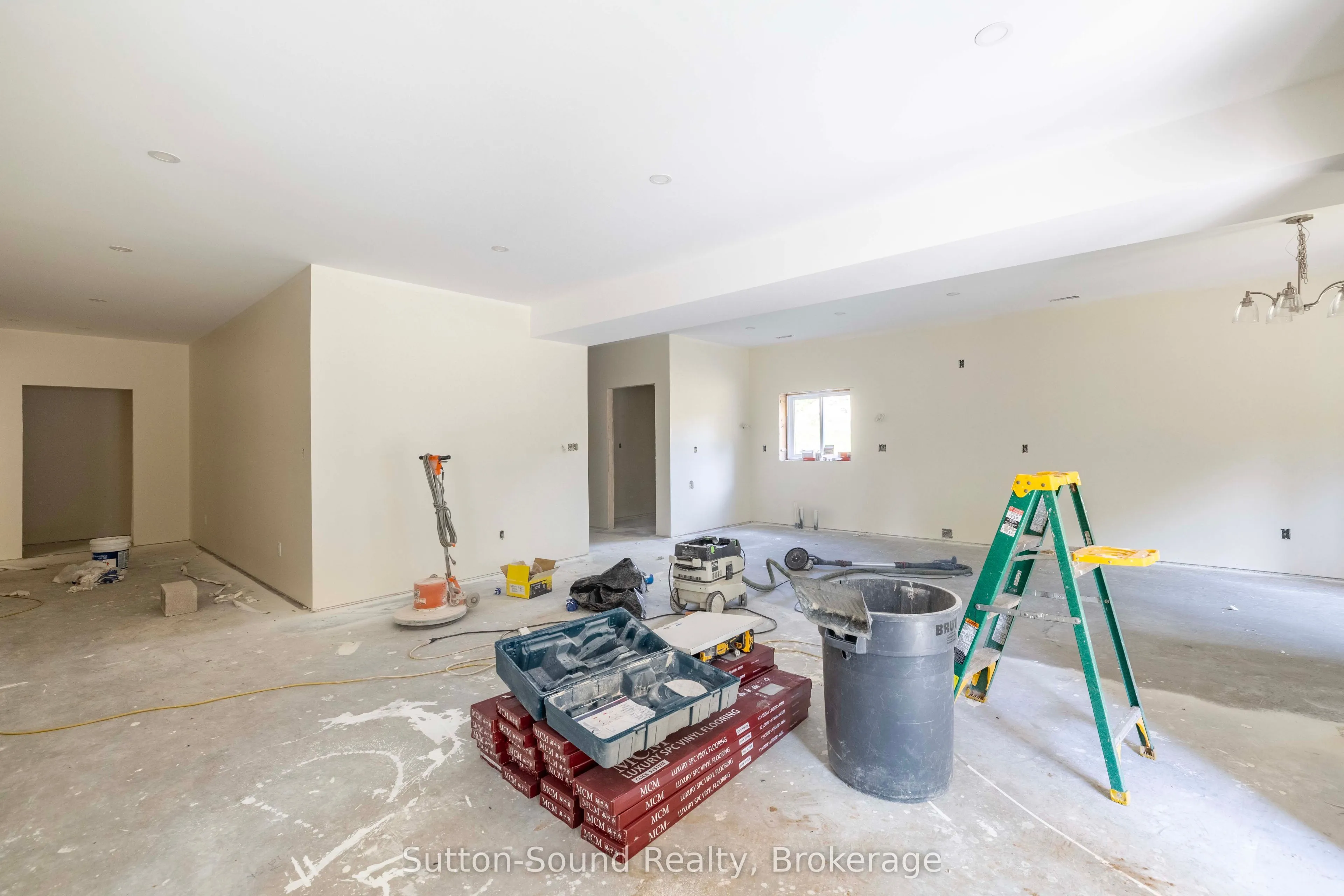 791 23rd Street W