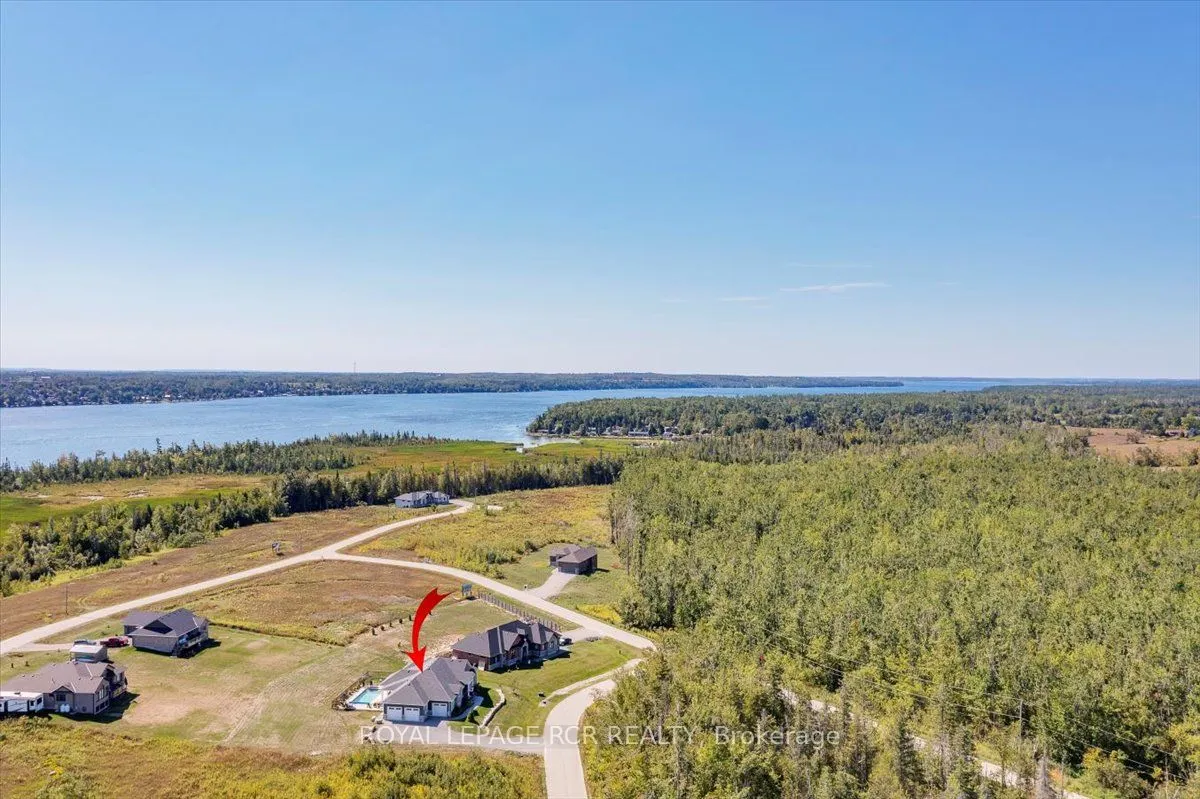 3 Nipigon Street