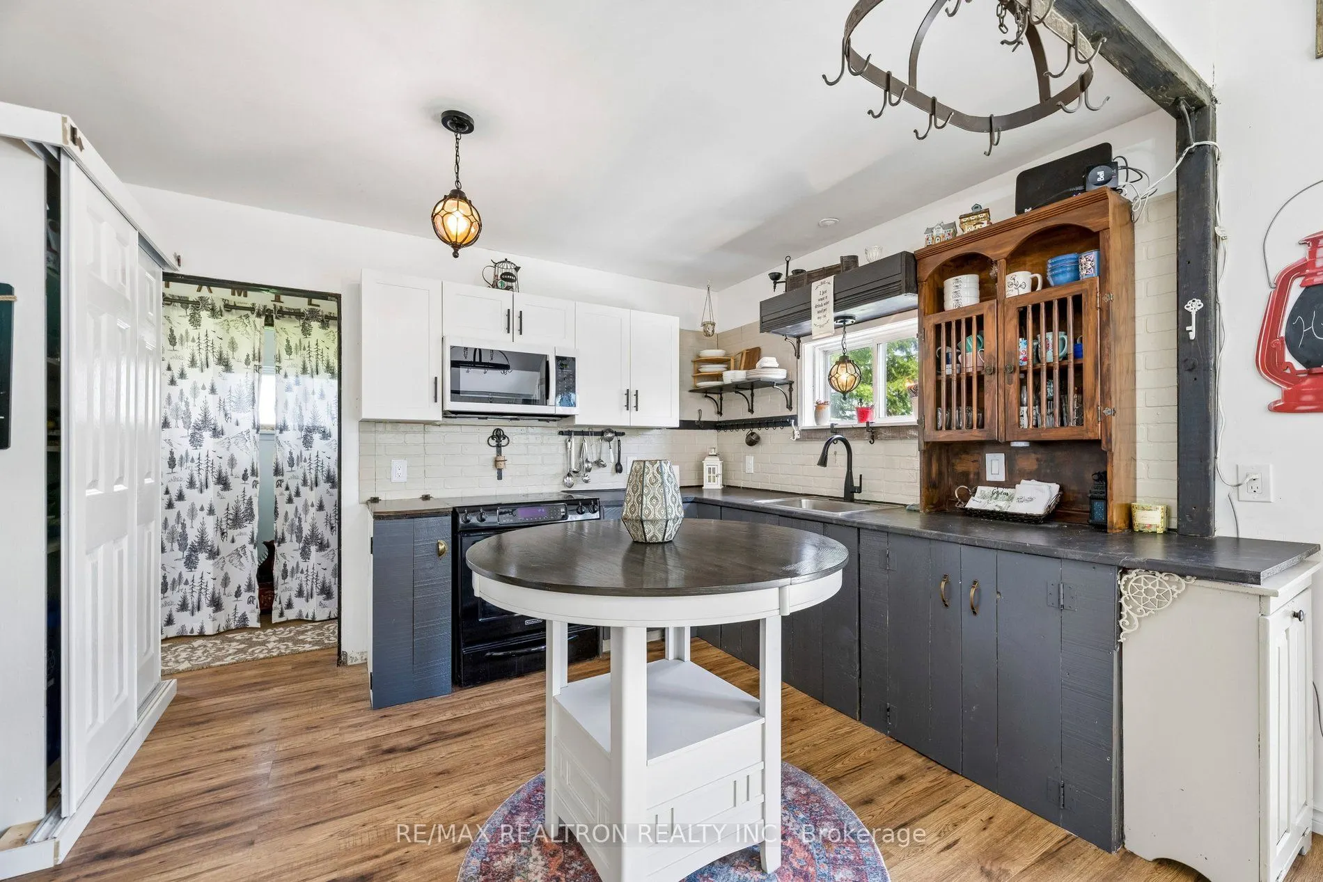 152 Settlers Road
