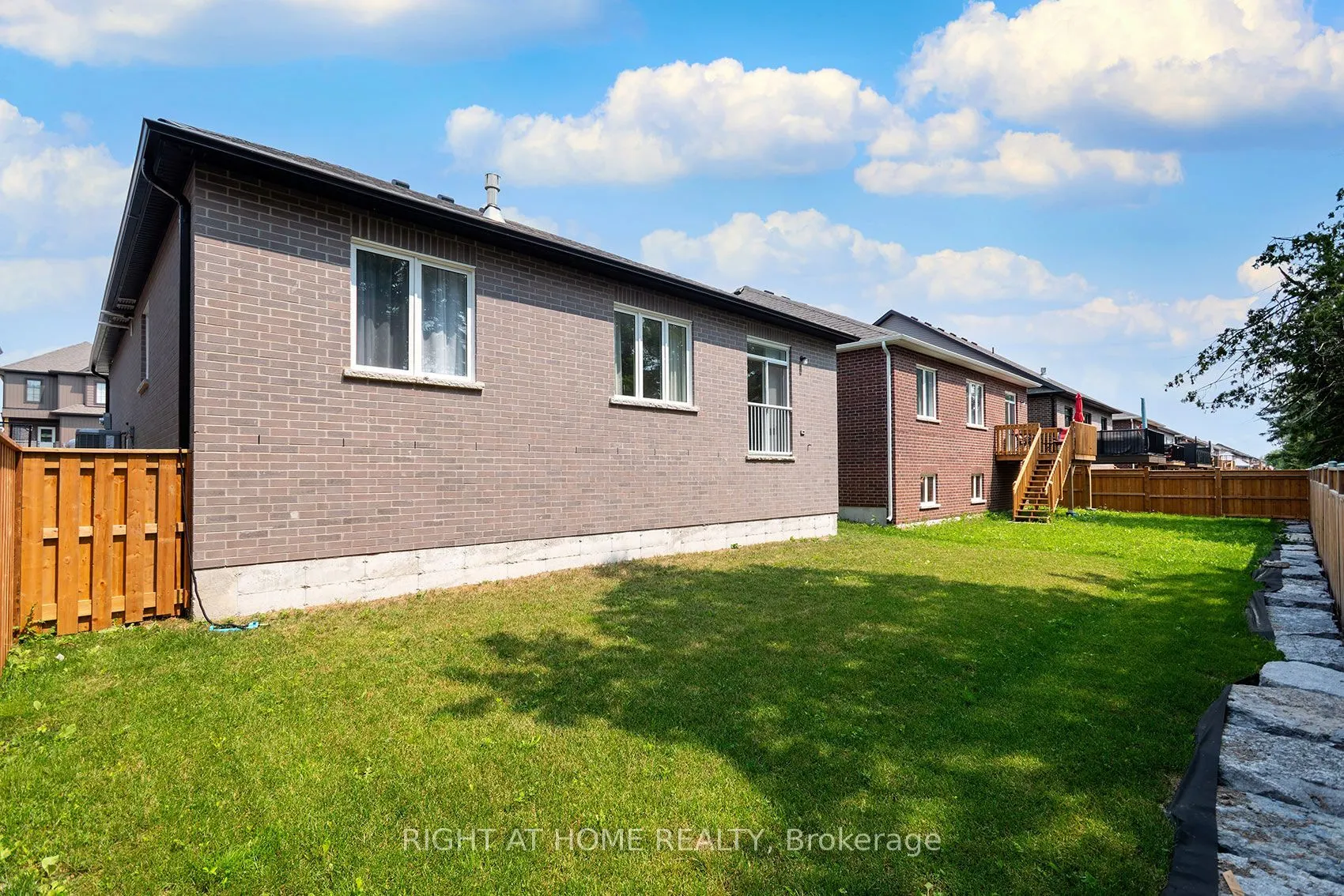 19 Hillcroft Way