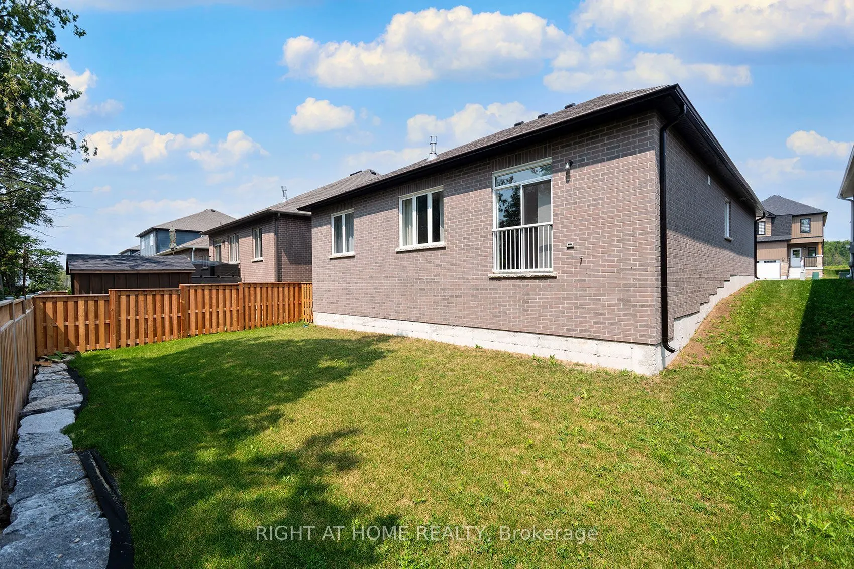 19 Hillcroft Way