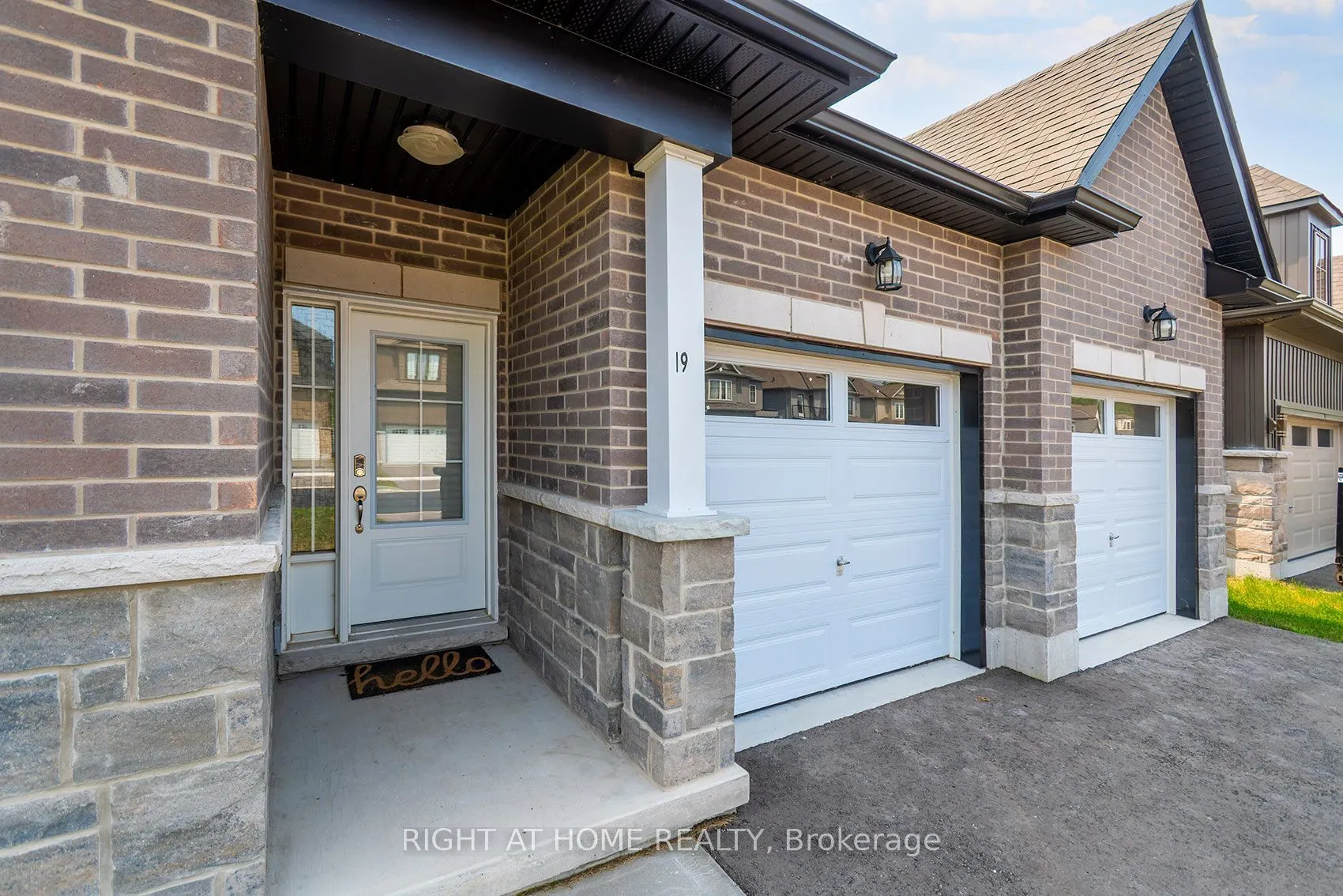 19 Hillcroft Way