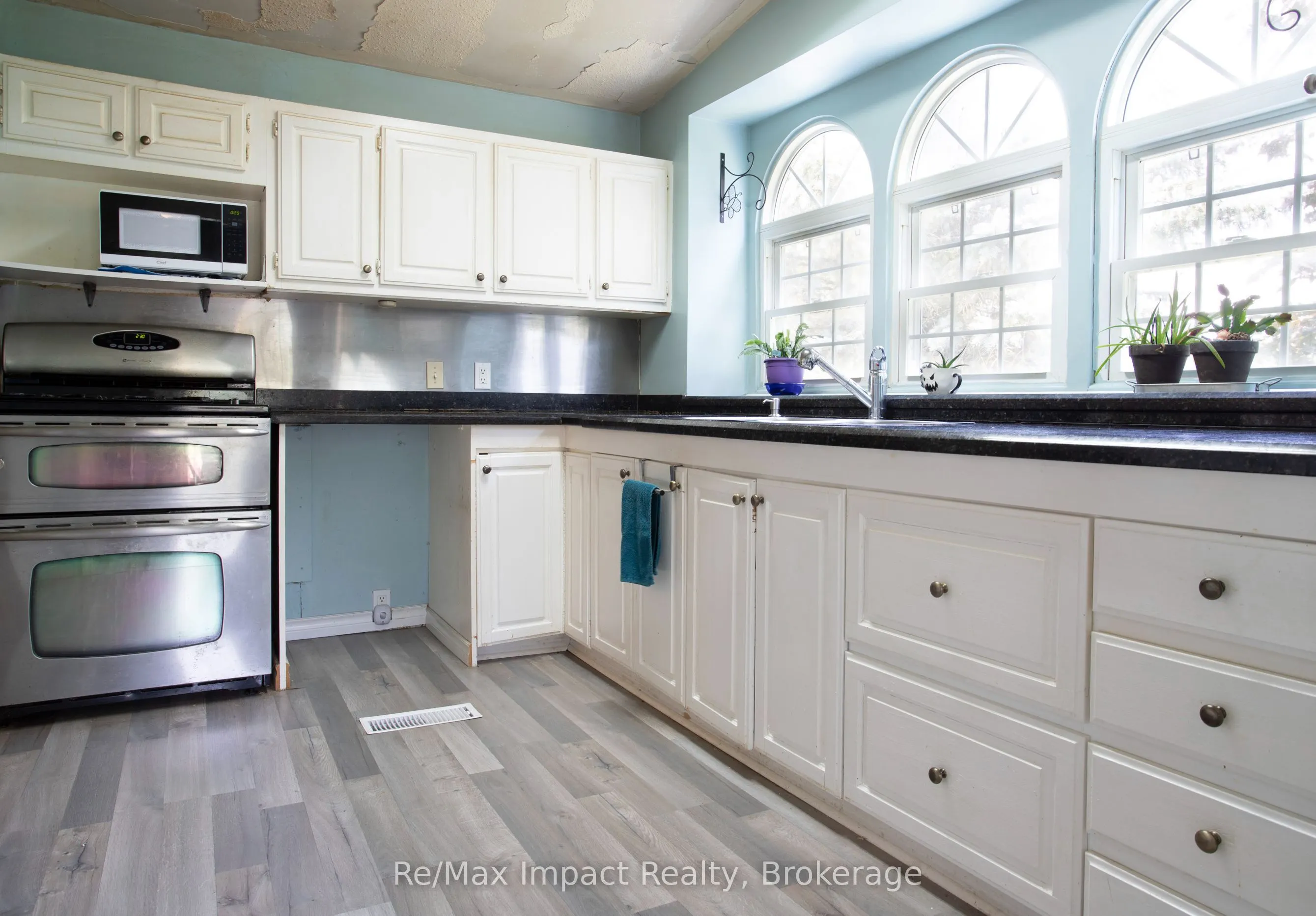 1004 Broomfield Road