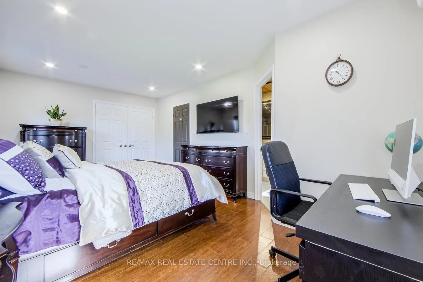 9438 Wellington Rd 42 Road