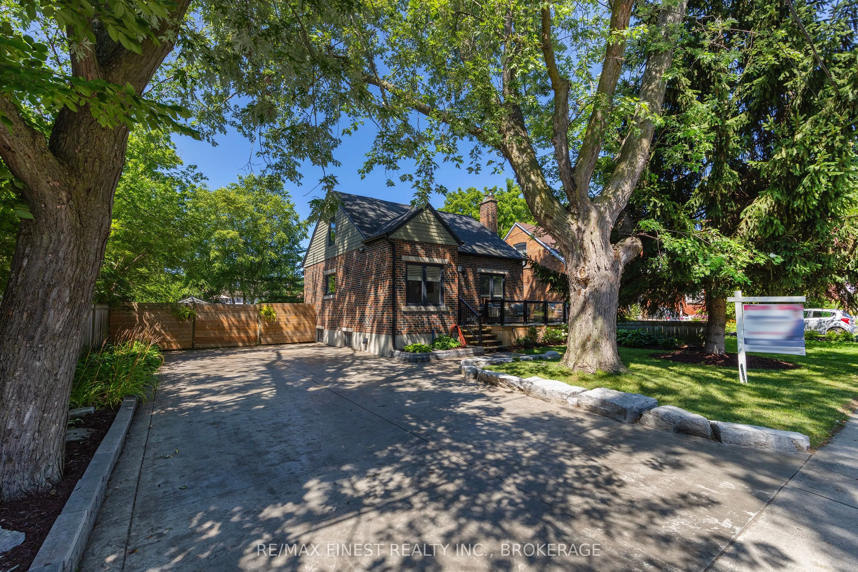 258 College Street