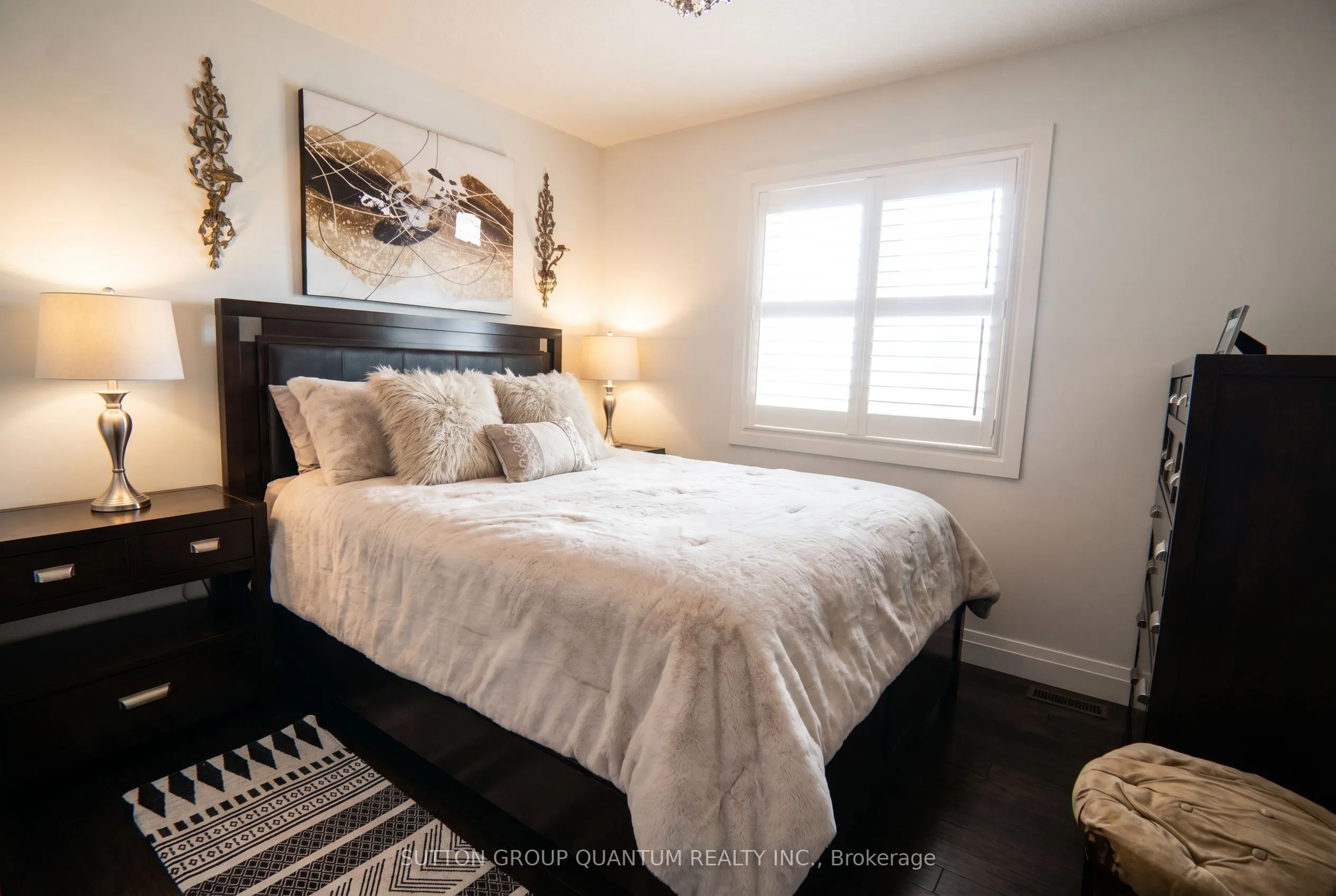 104 Thames Springs Crescent
