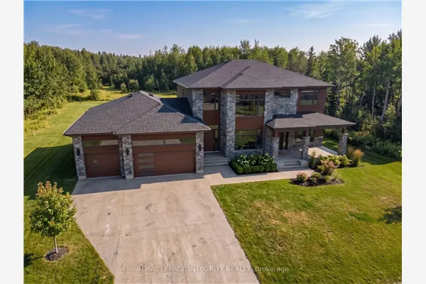 671 Ballycastle Crescent
