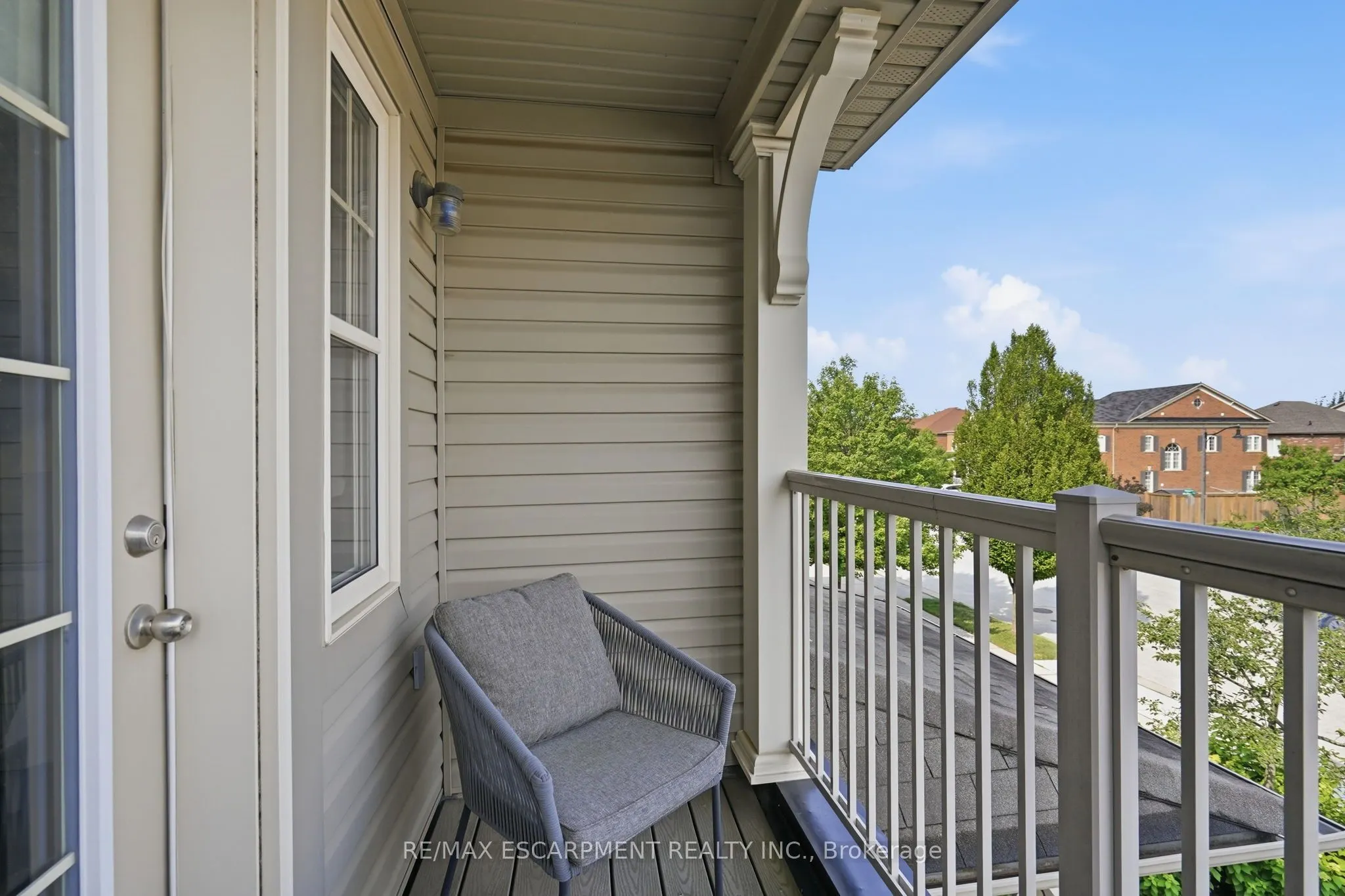 221 Nisbet Boulevard
