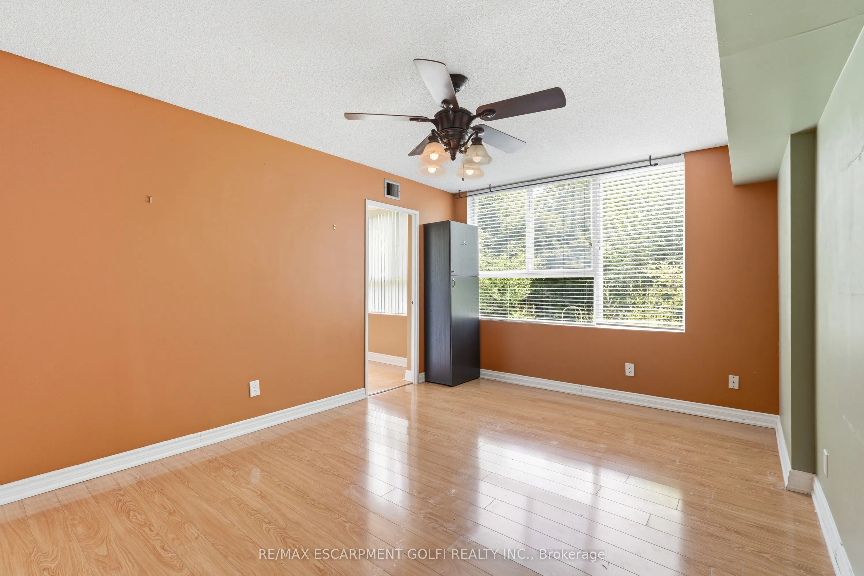 7 Gale Crescent #B3