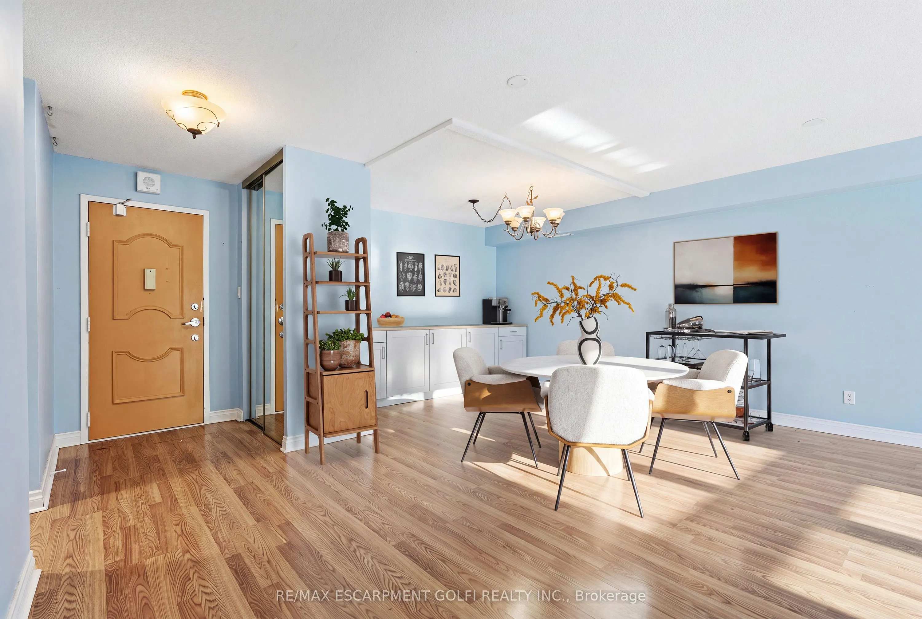 7 Gale Crescent #B3