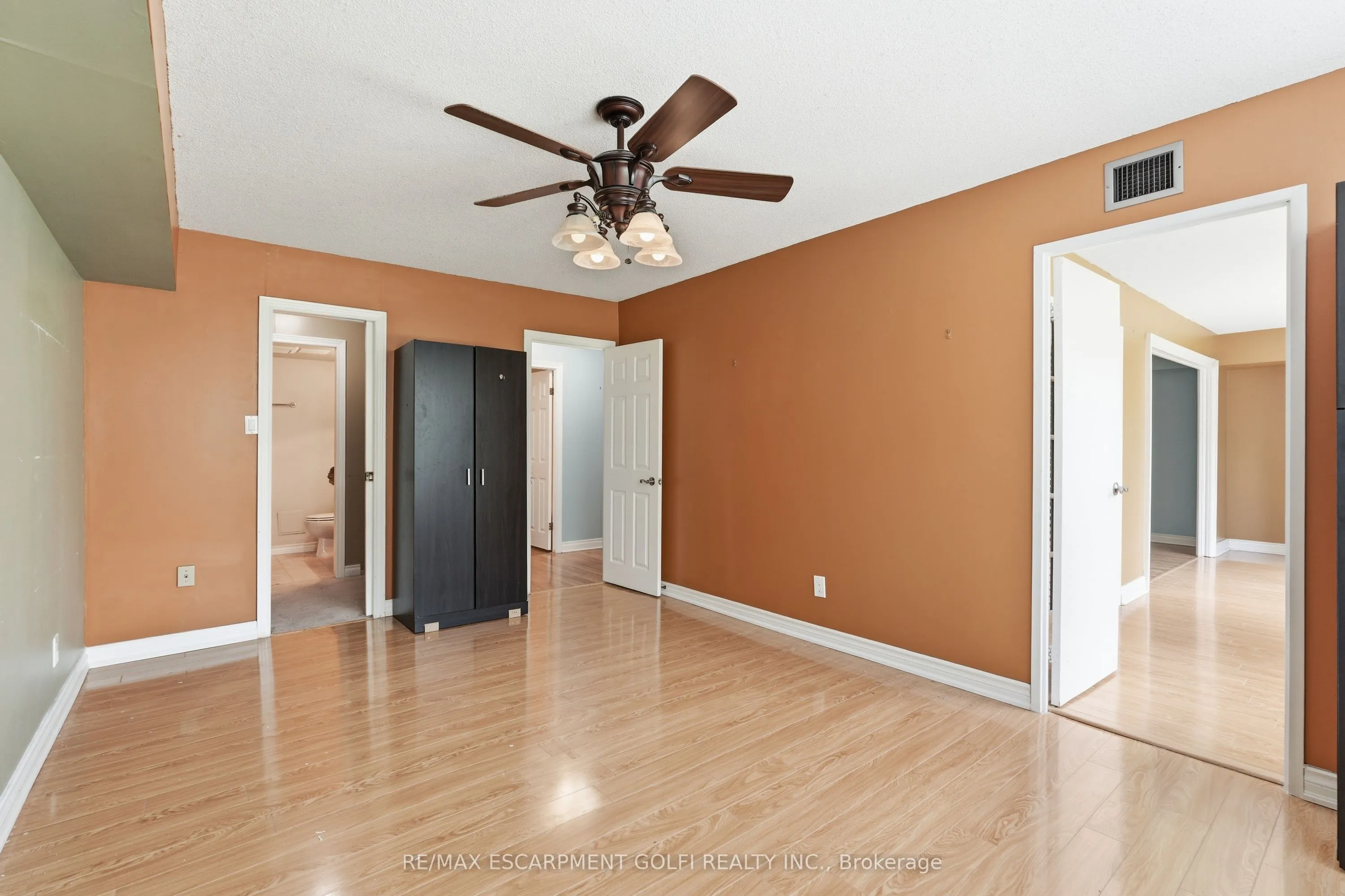 7 Gale Crescent #B3