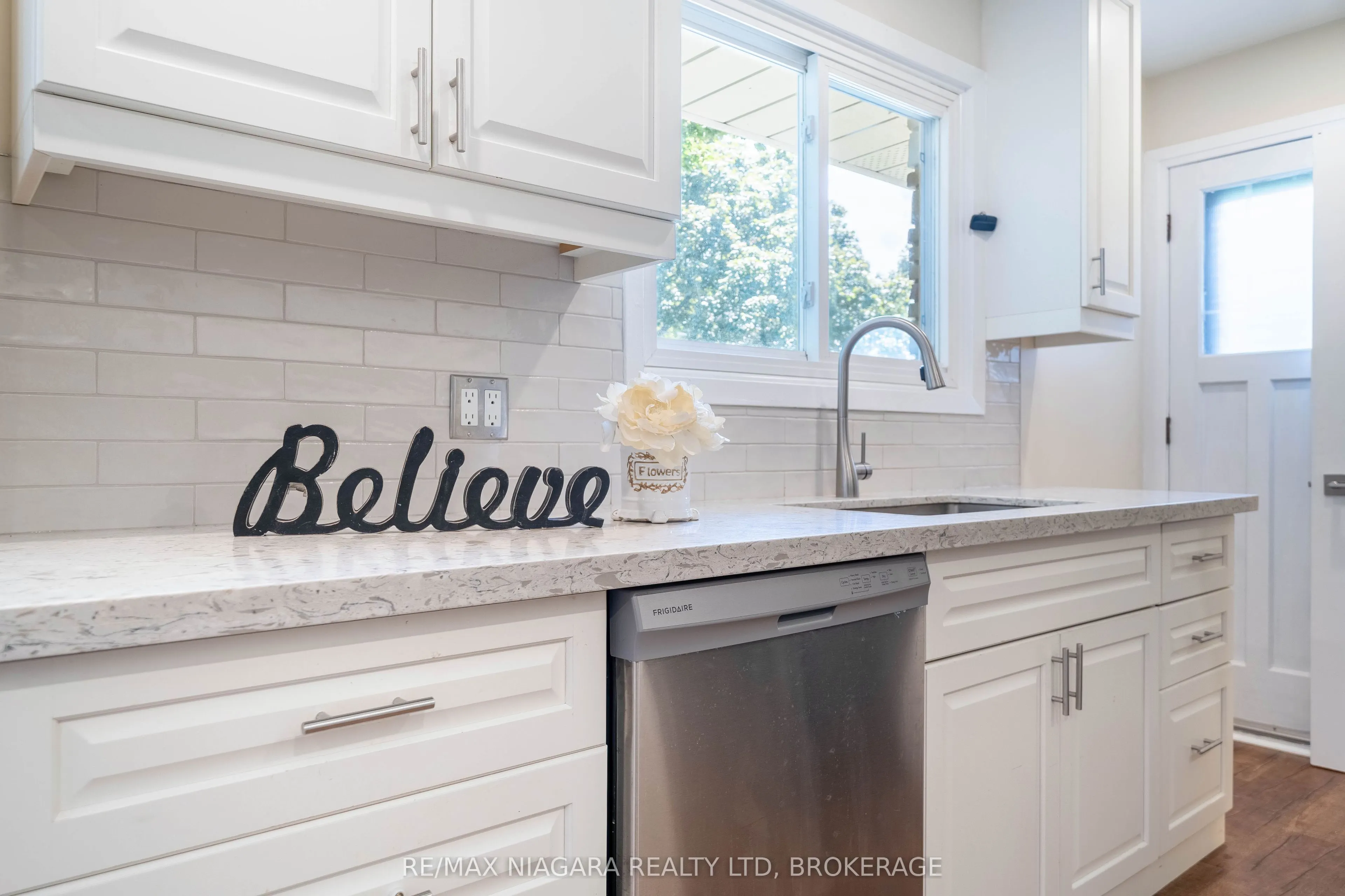 15 Springbank Drive