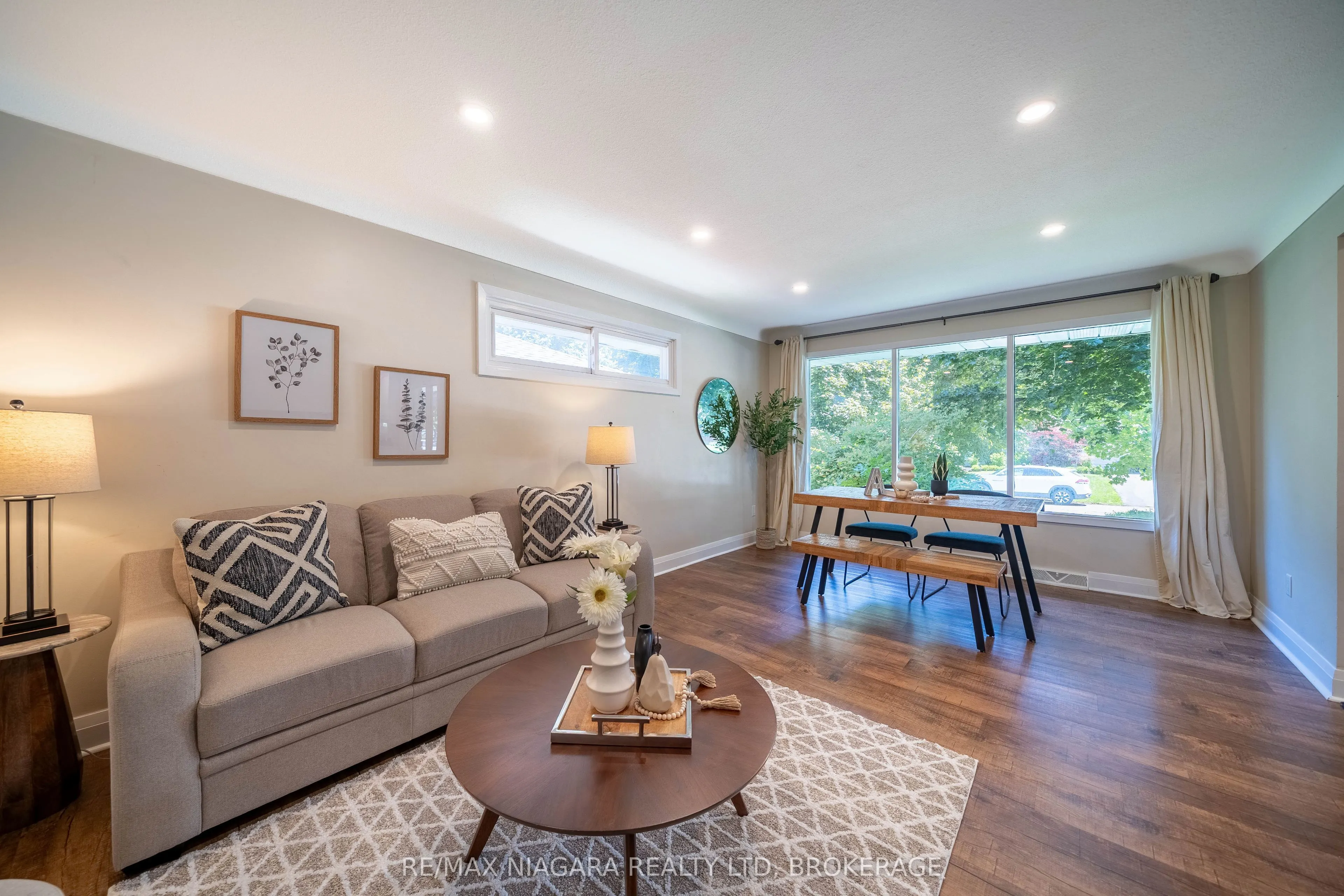15 Springbank Drive