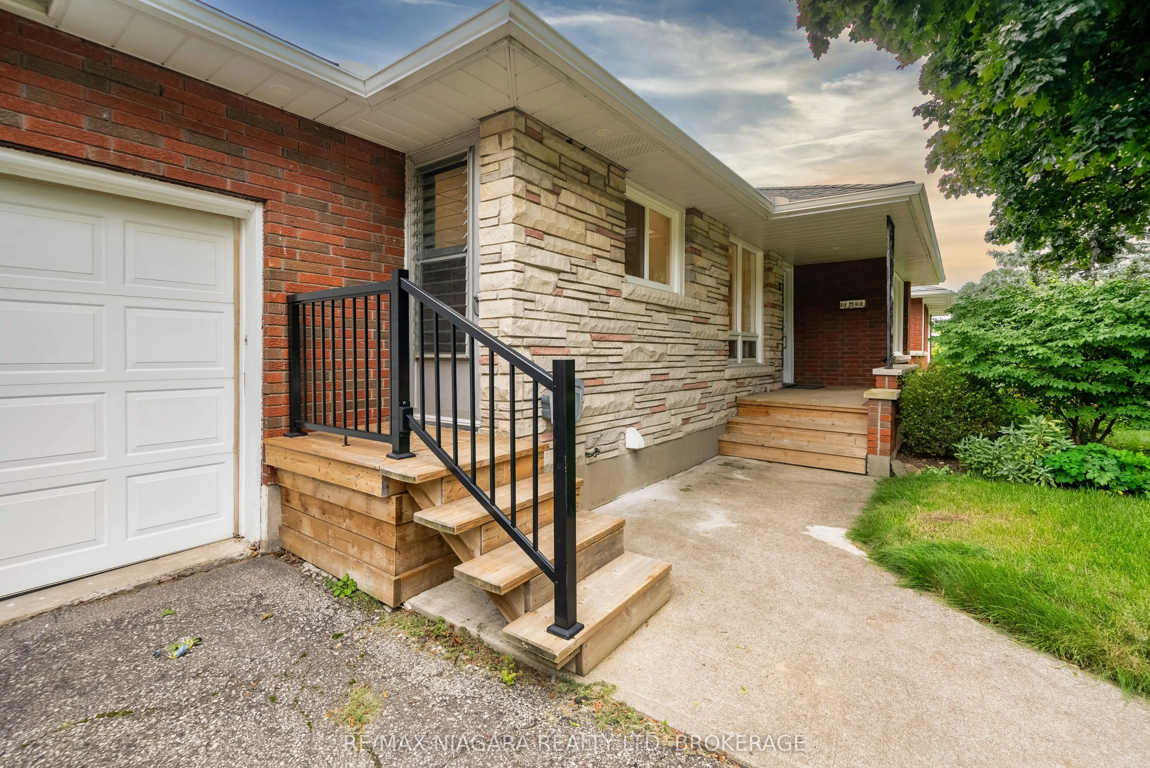 15 Springbank Drive