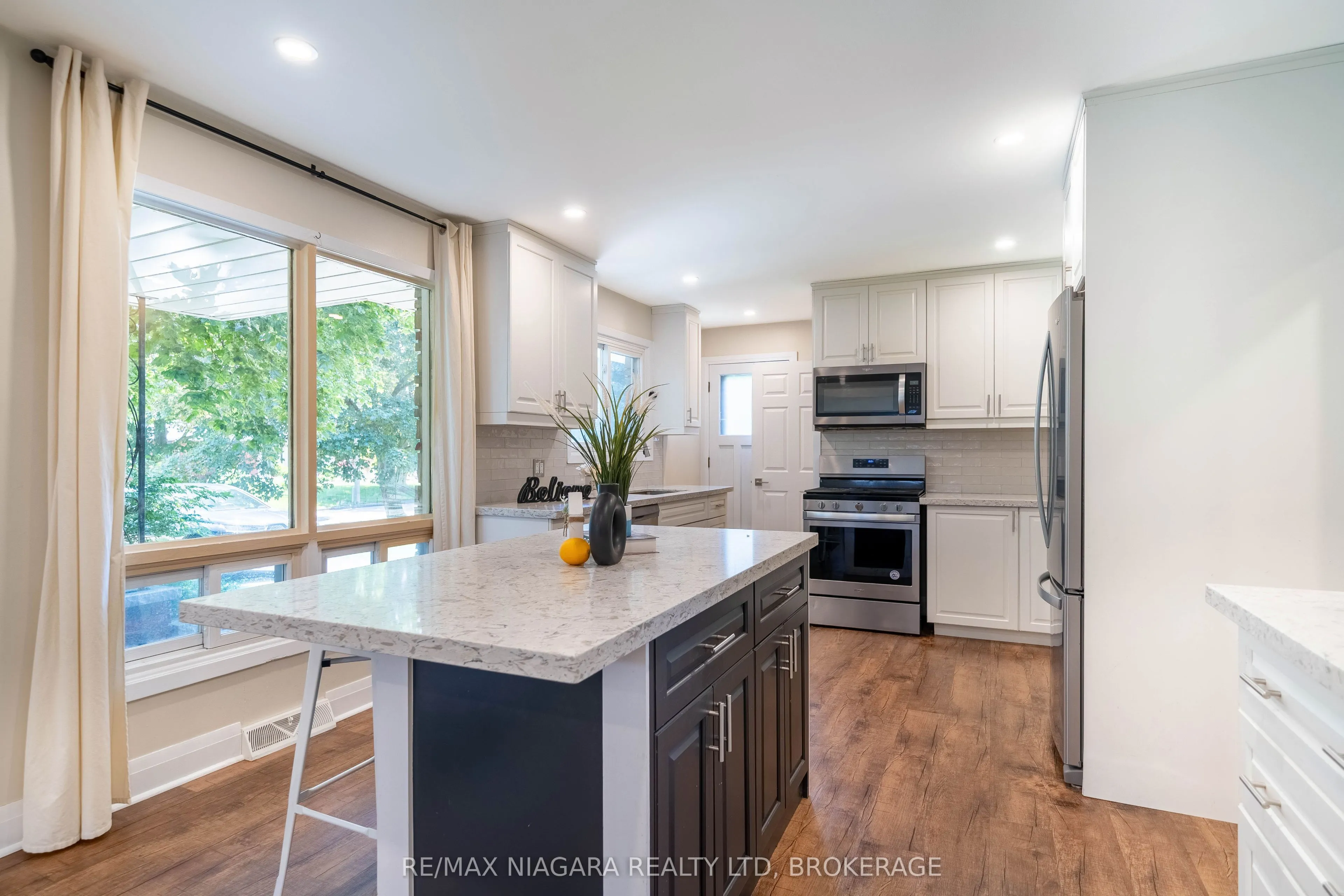 15 Springbank Drive