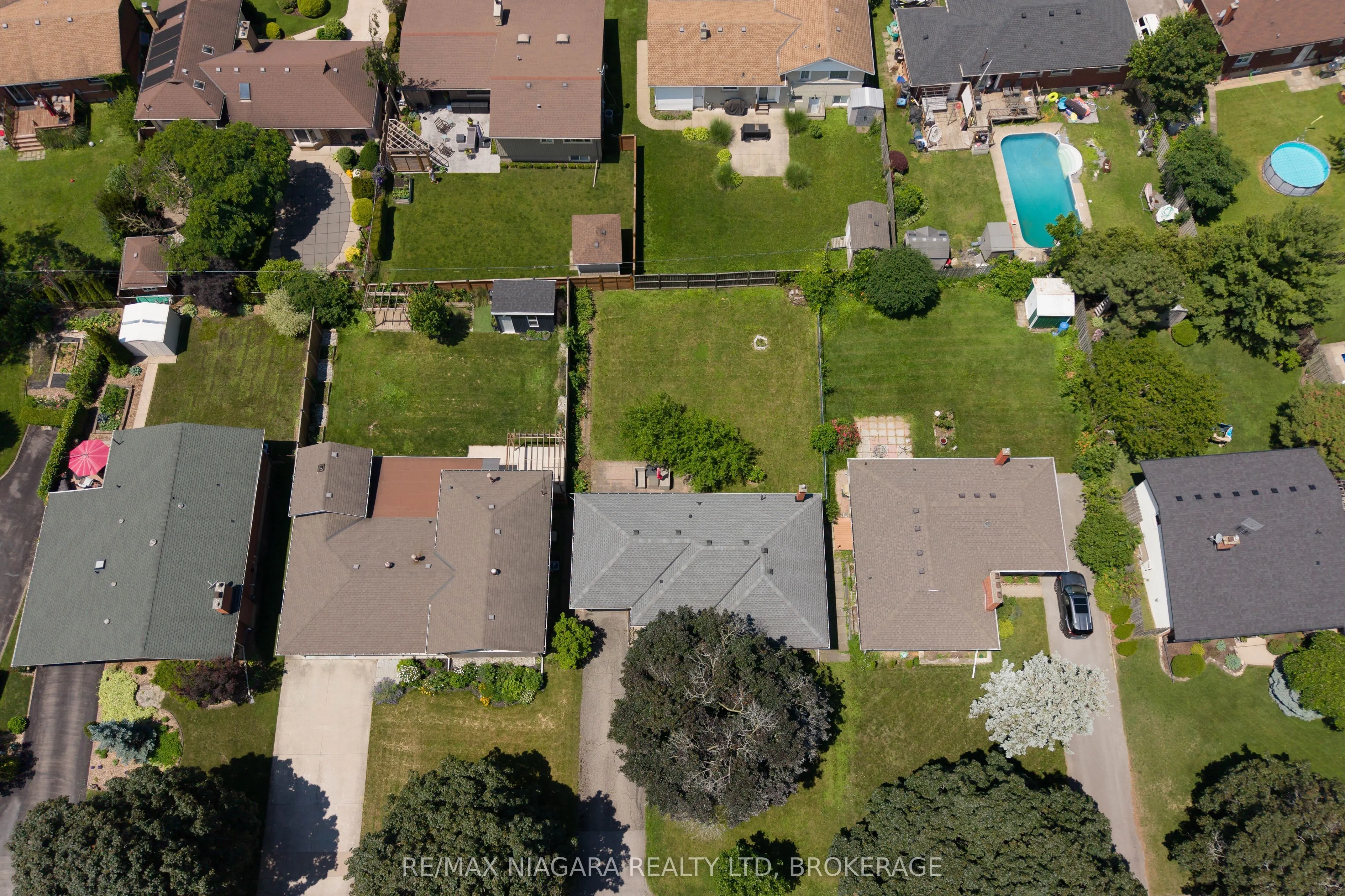 15 Springbank Drive