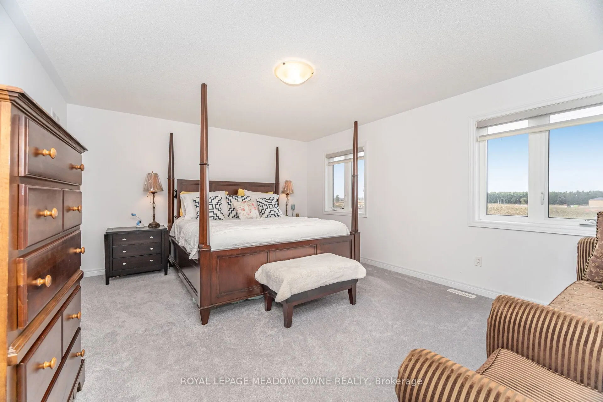 301 Ridley Crescent