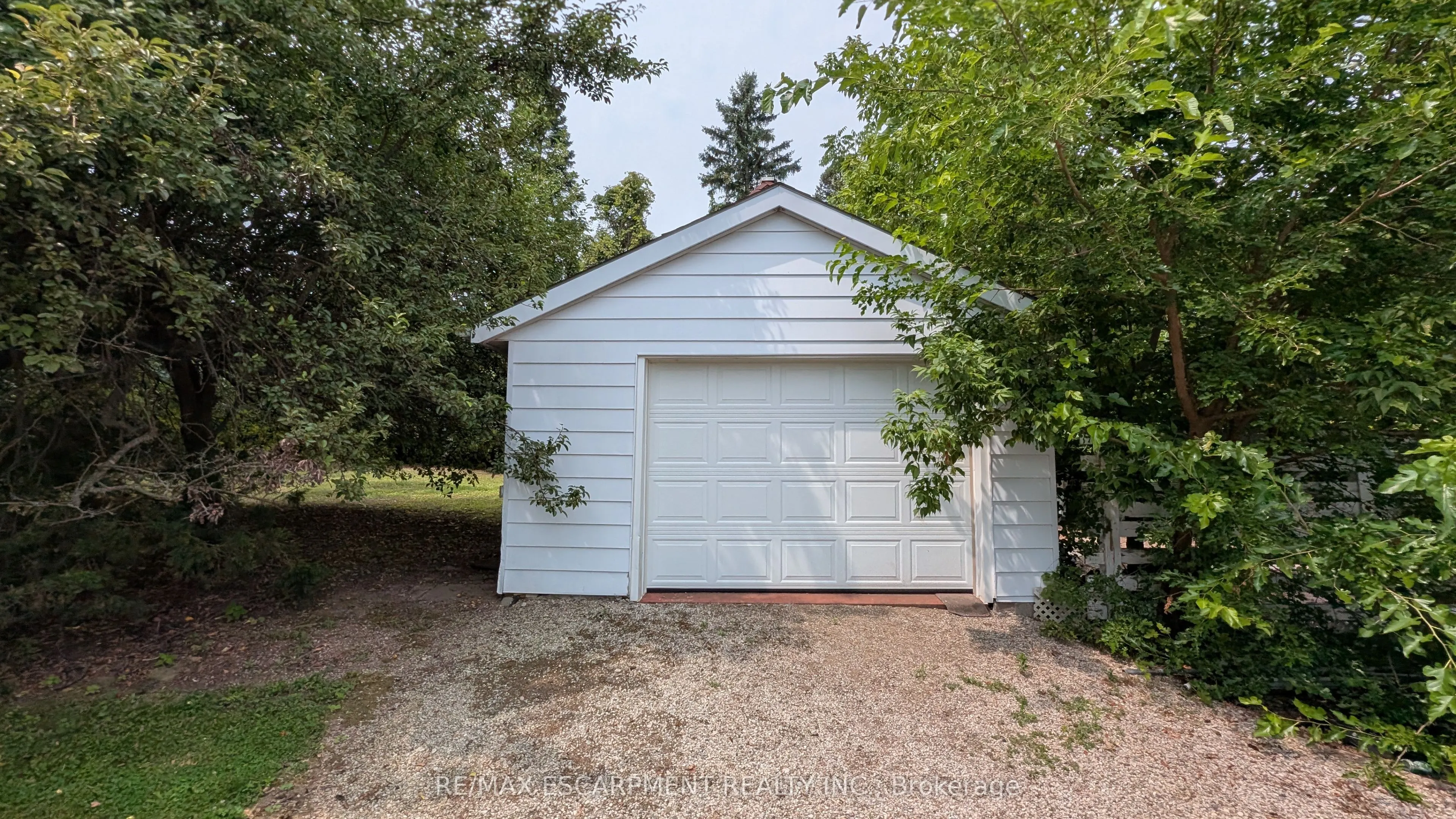 127 Brant Road