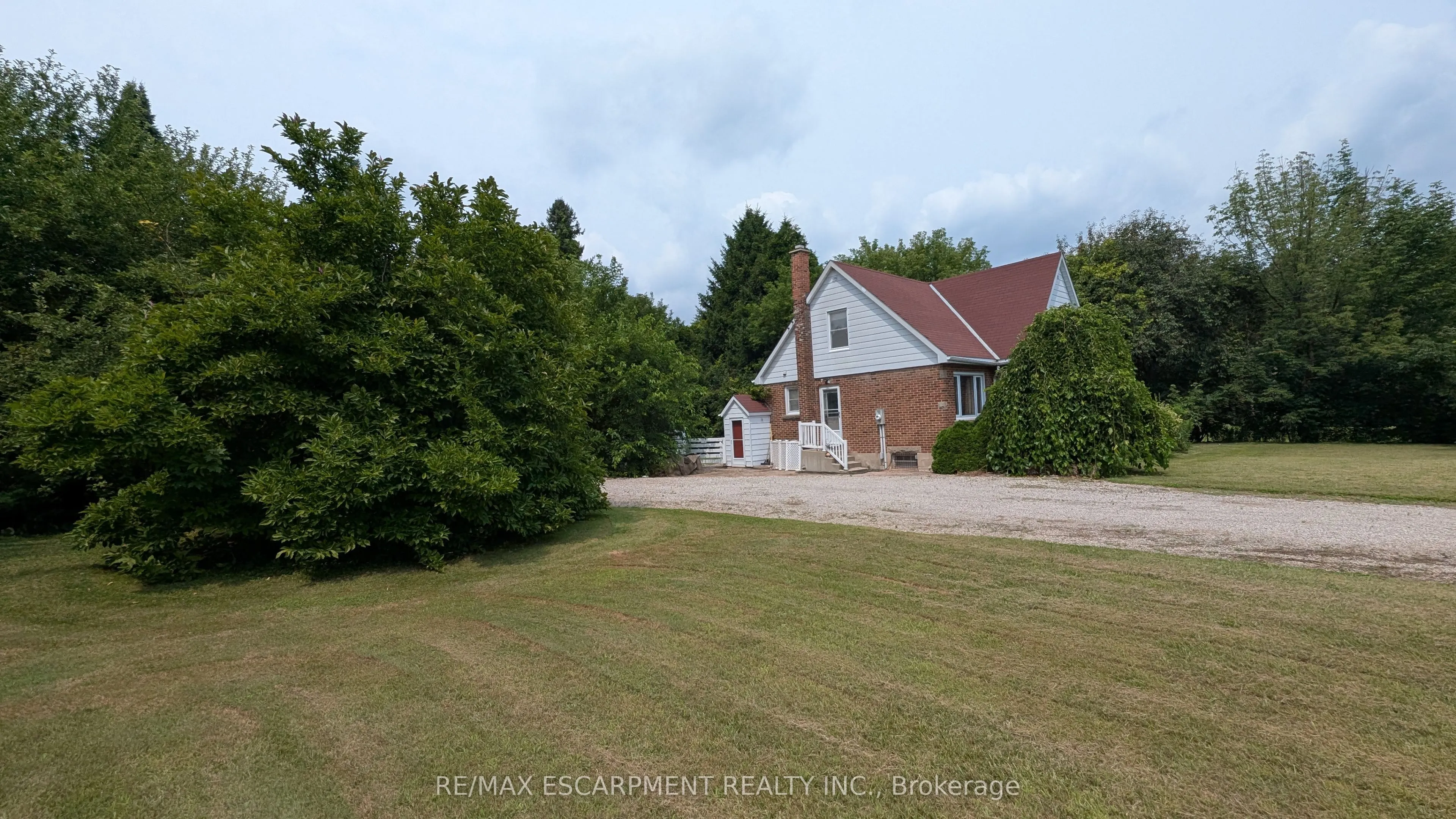 127 Brant Road