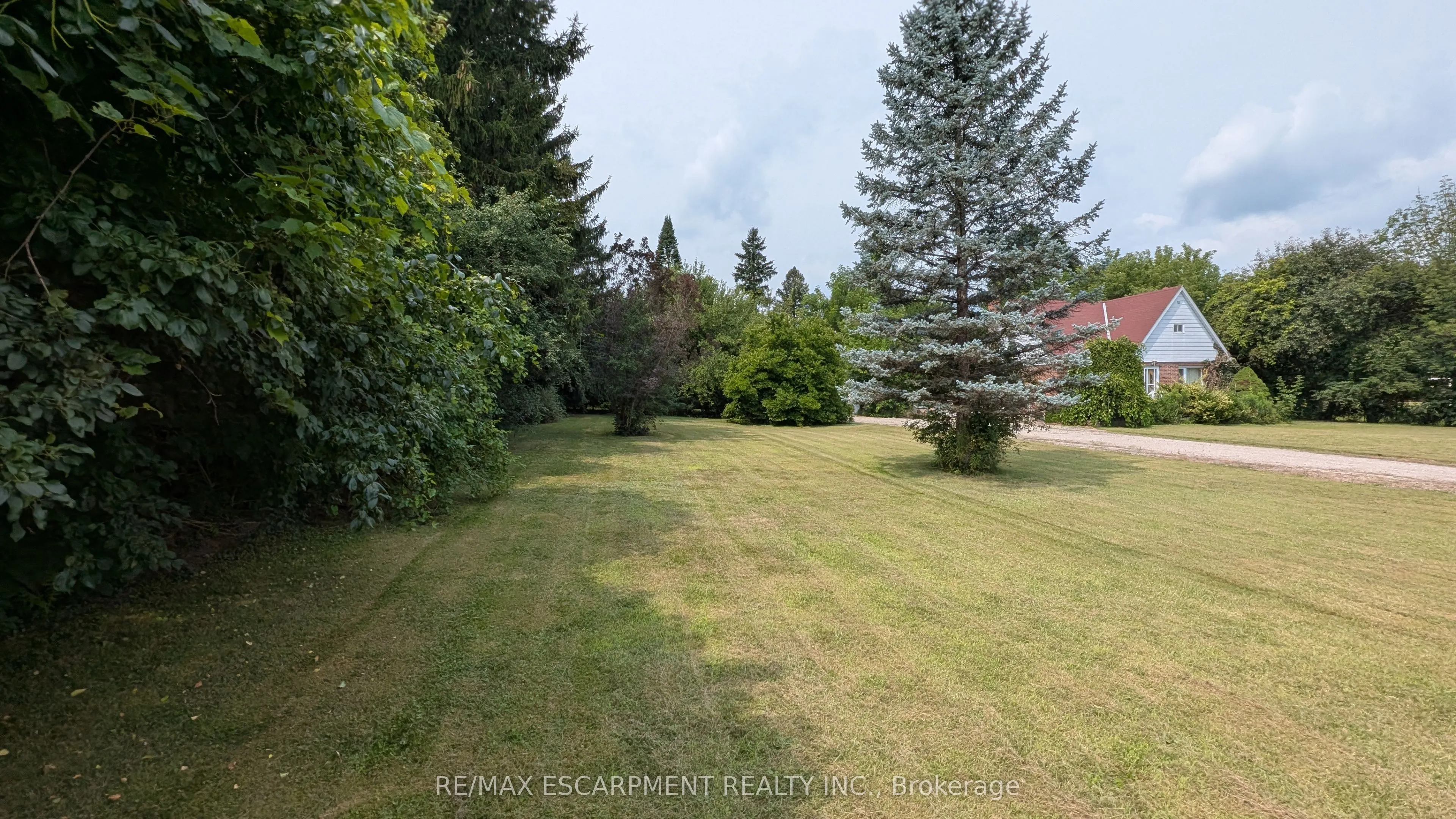127 Brant Road