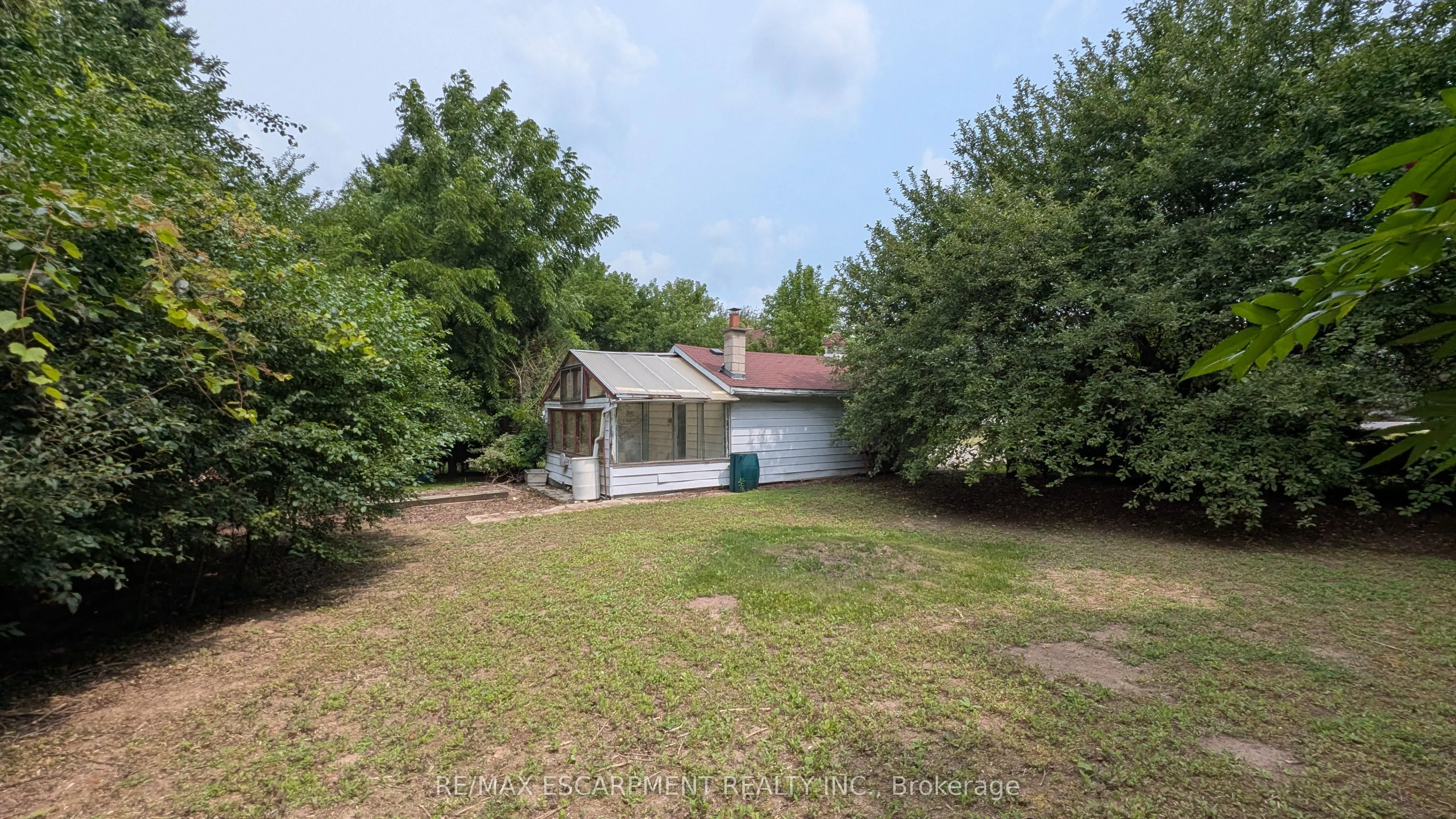 127 Brant Road