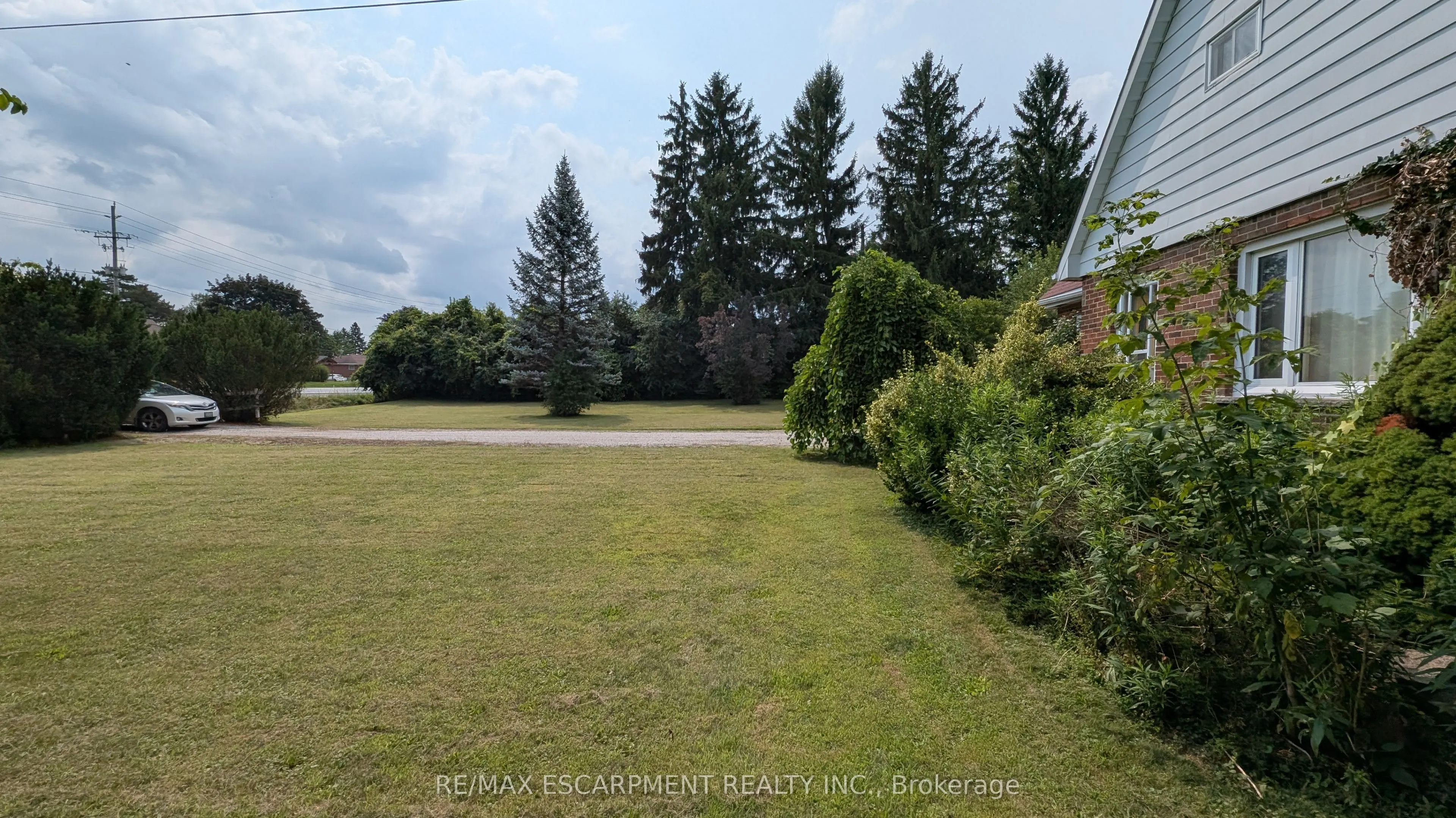 127 Brant Road
