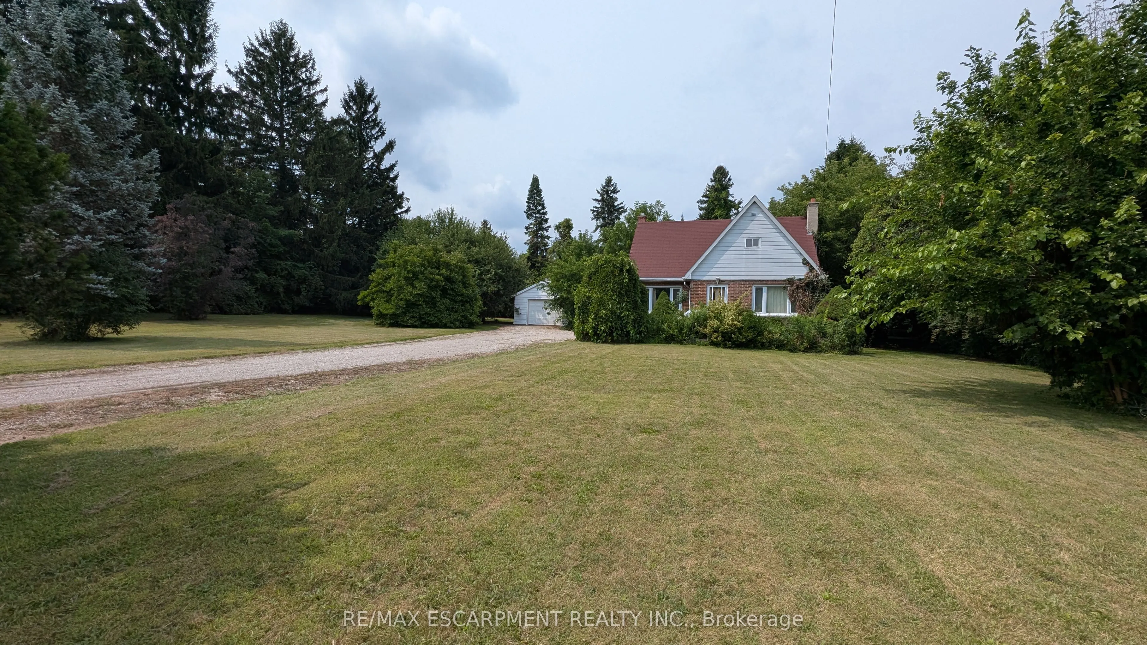 127 Brant Road