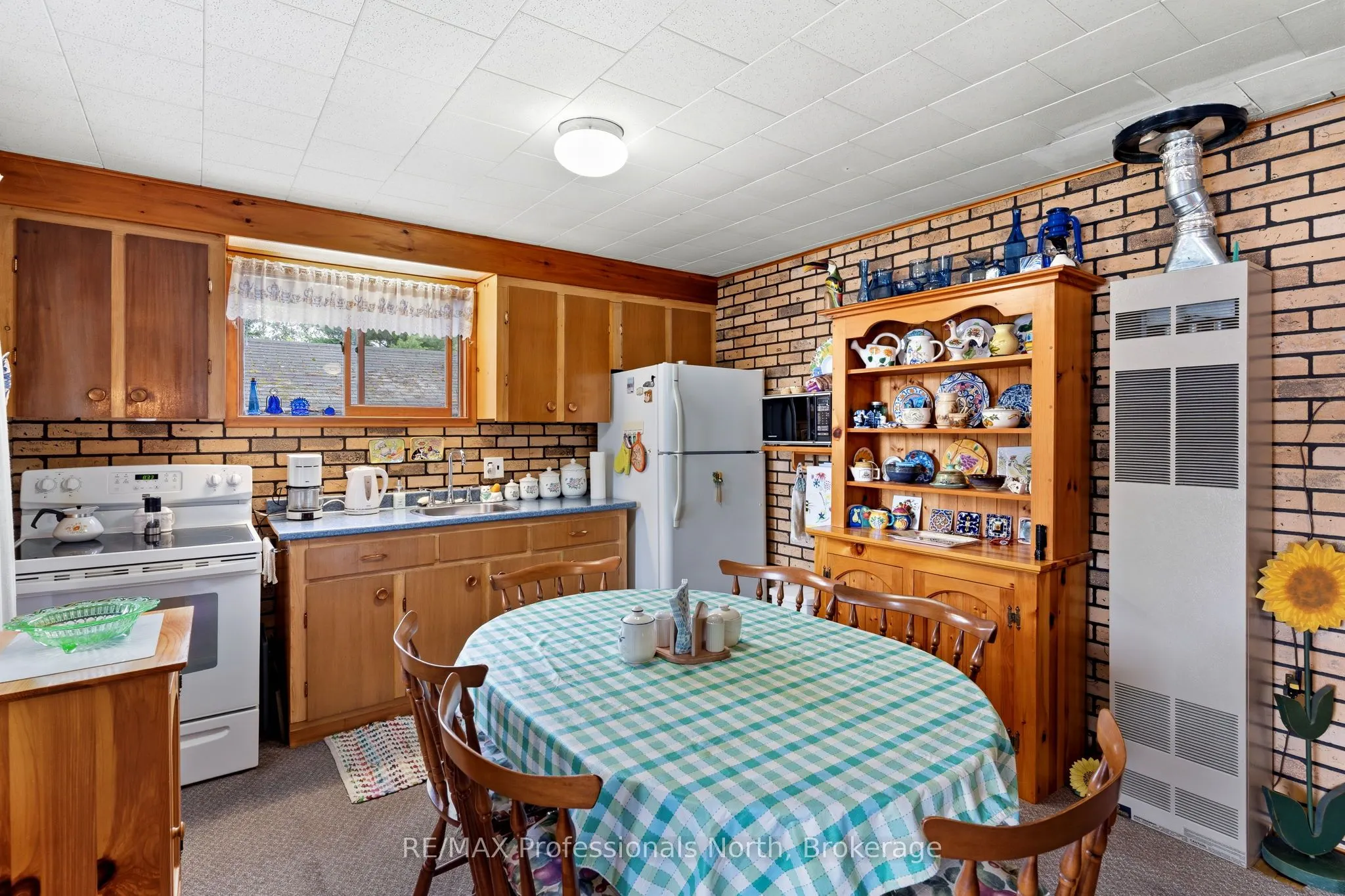 1214 OLIVER Road