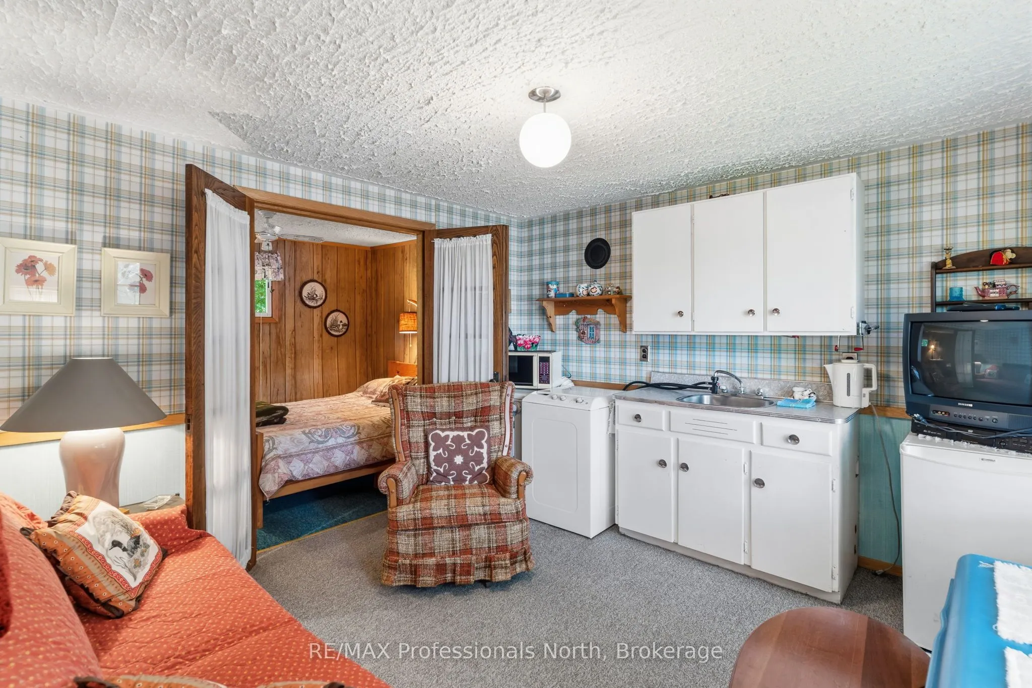 1214 OLIVER Road