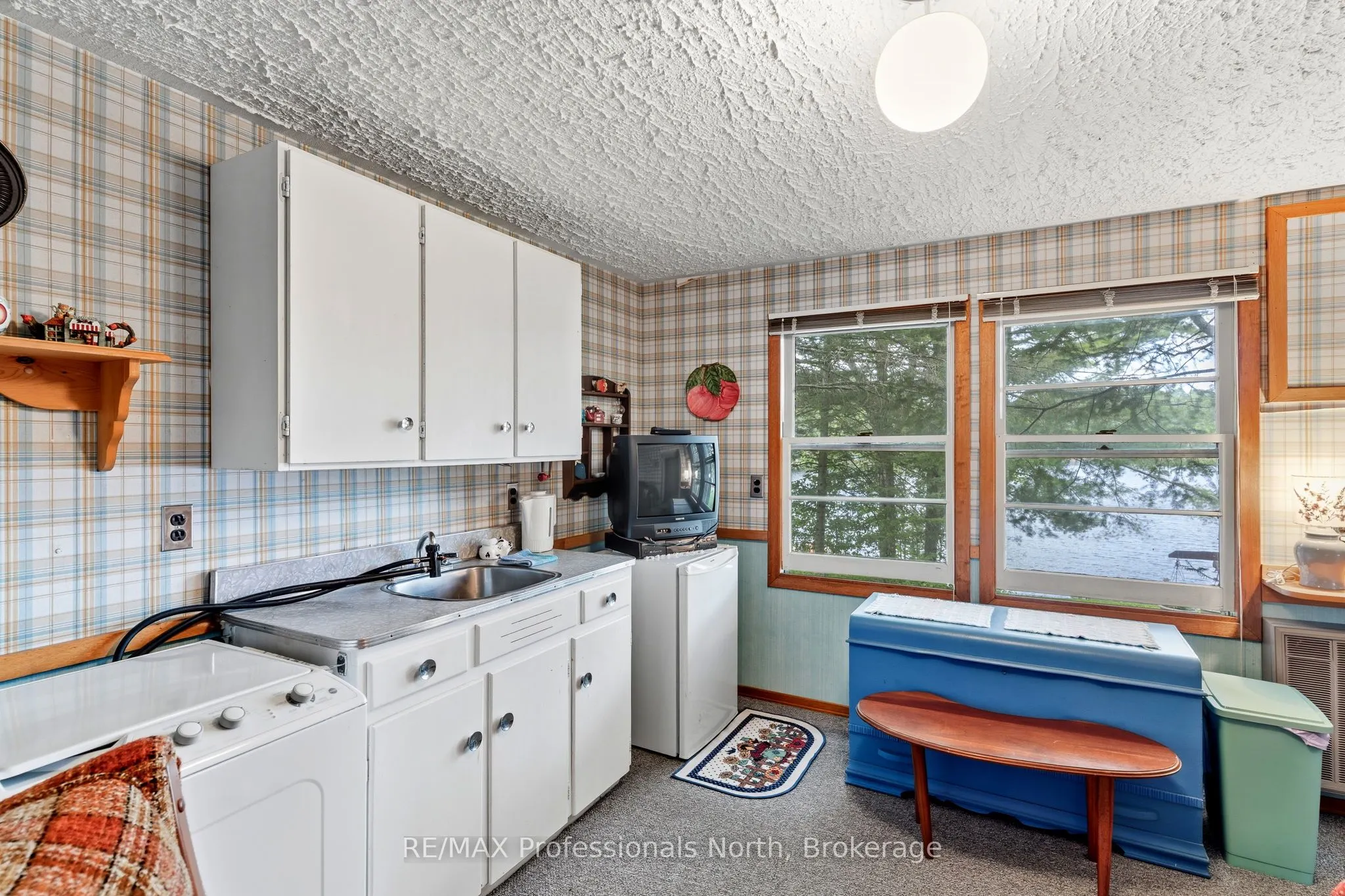 1214 OLIVER Road