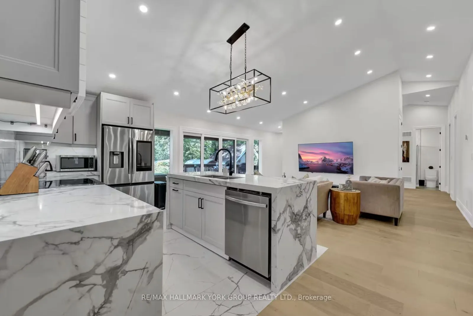 25 Driftwood Shores
