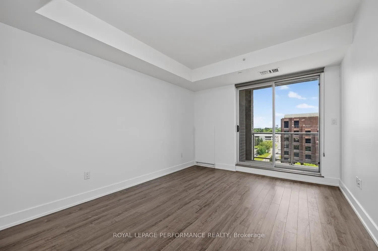 100 Champagne Avenue S #903