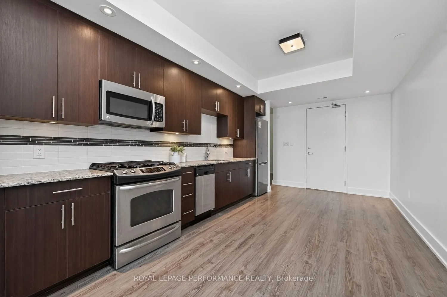100 Champagne Avenue S #903