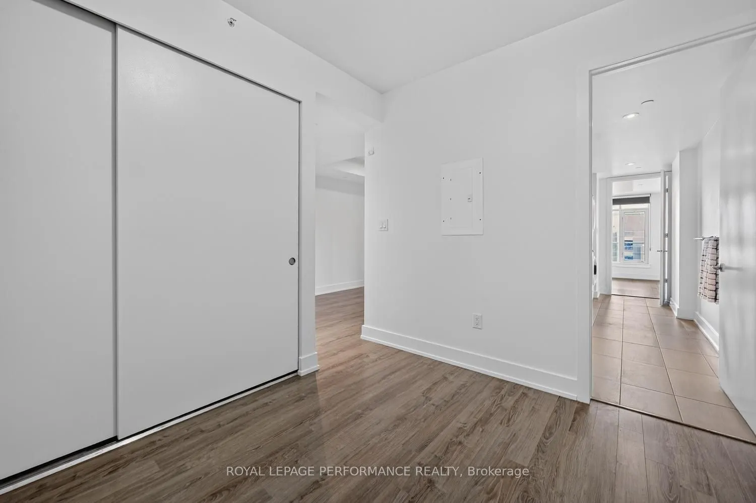 100 Champagne Avenue S #903