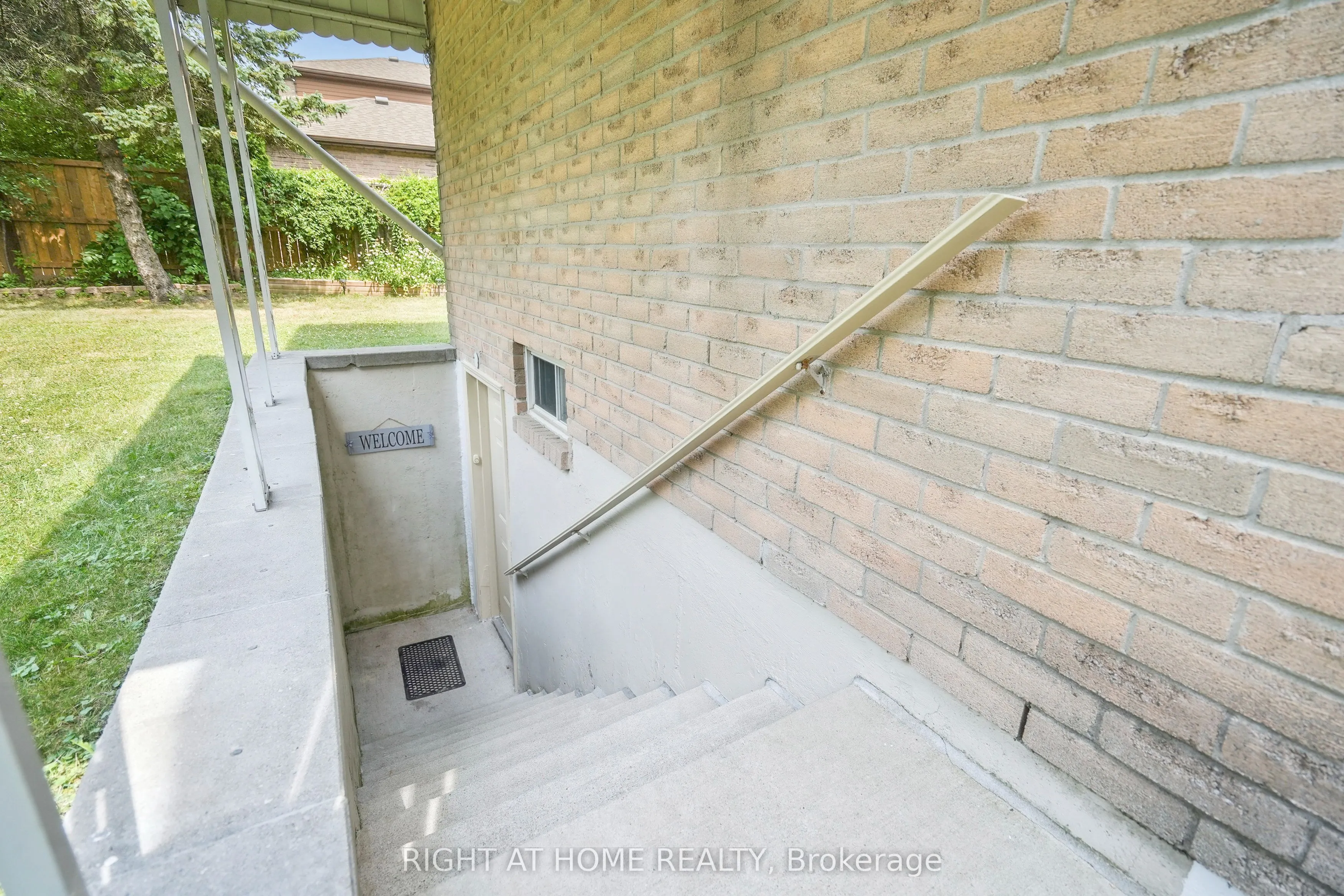 309 Amberly Boulevard