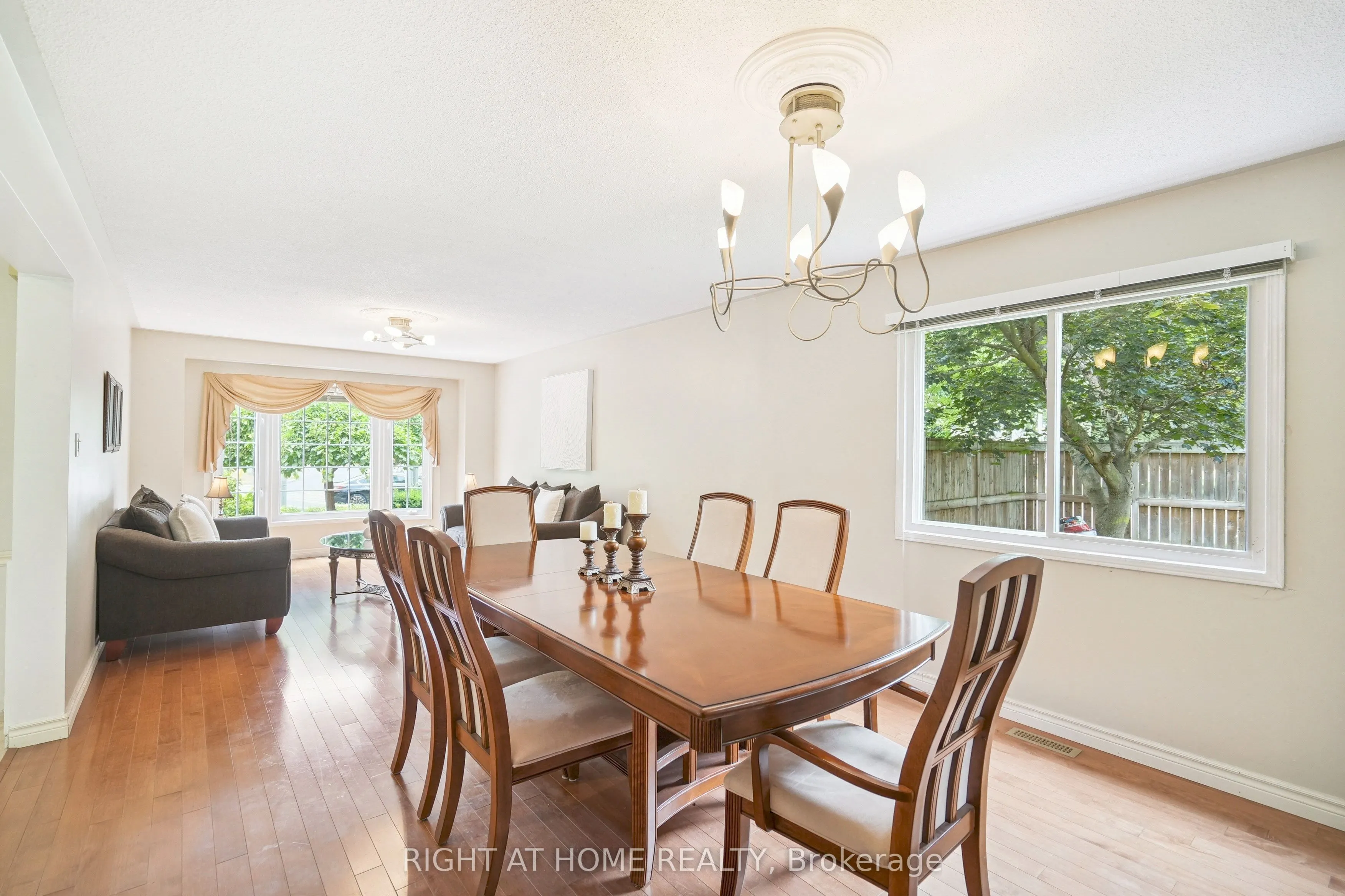 309 Amberly Boulevard