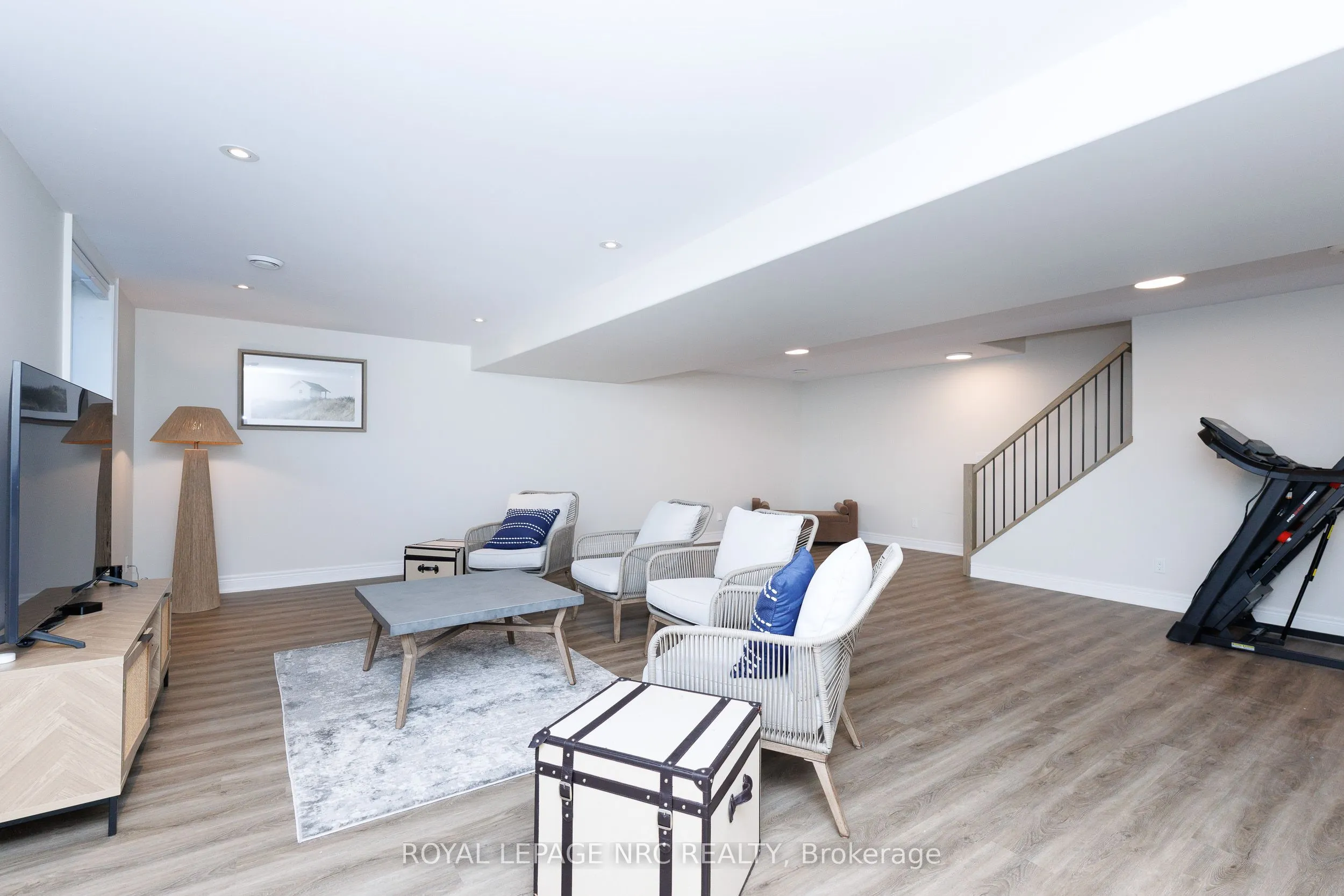 154 Port Robinson Road #6