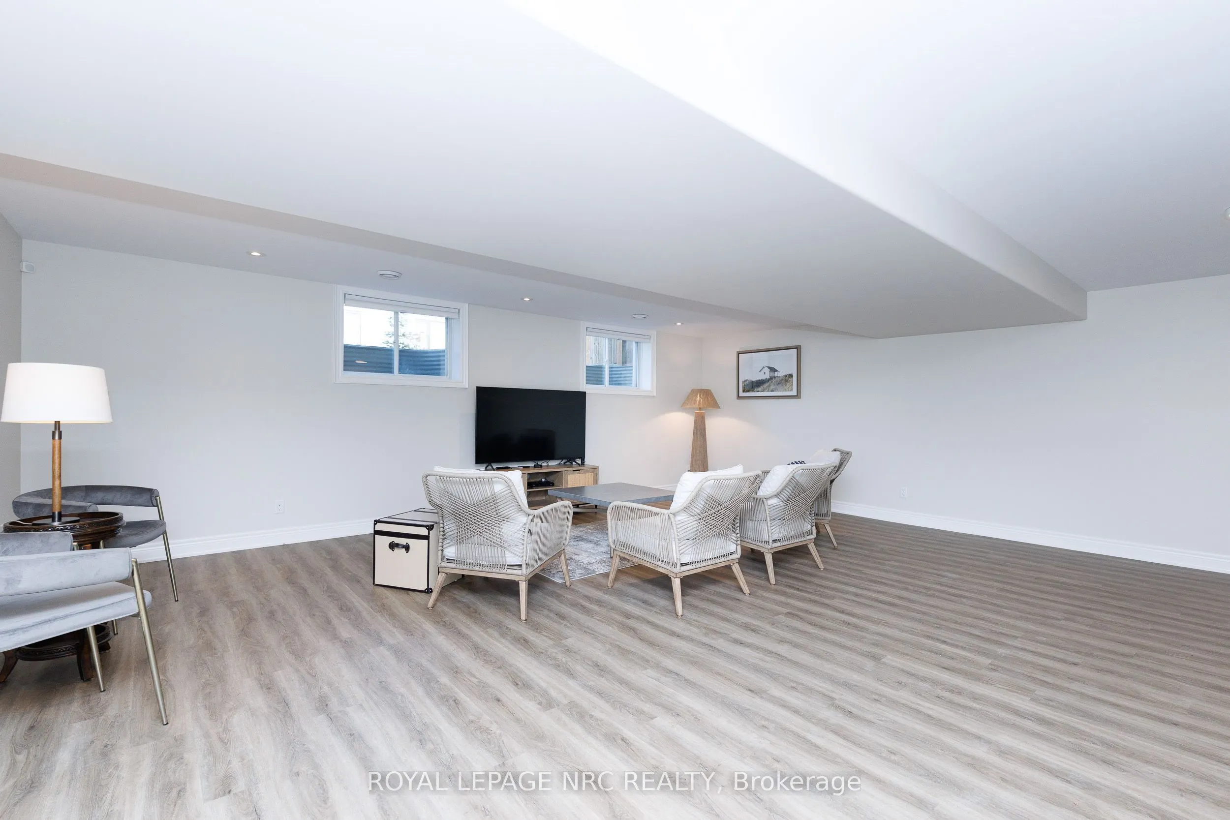 154 Port Robinson Road #6
