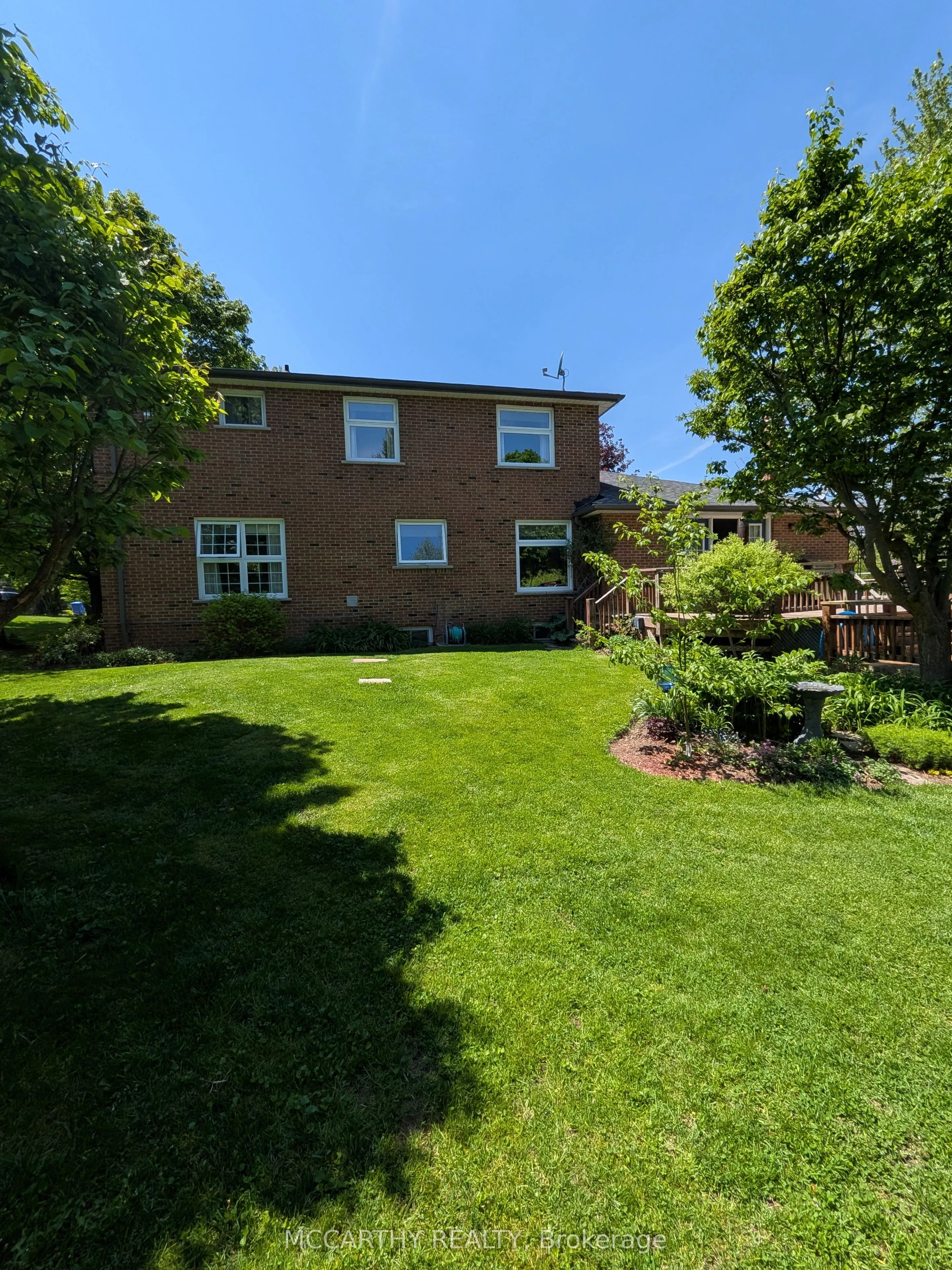 11 Lynda Avenue