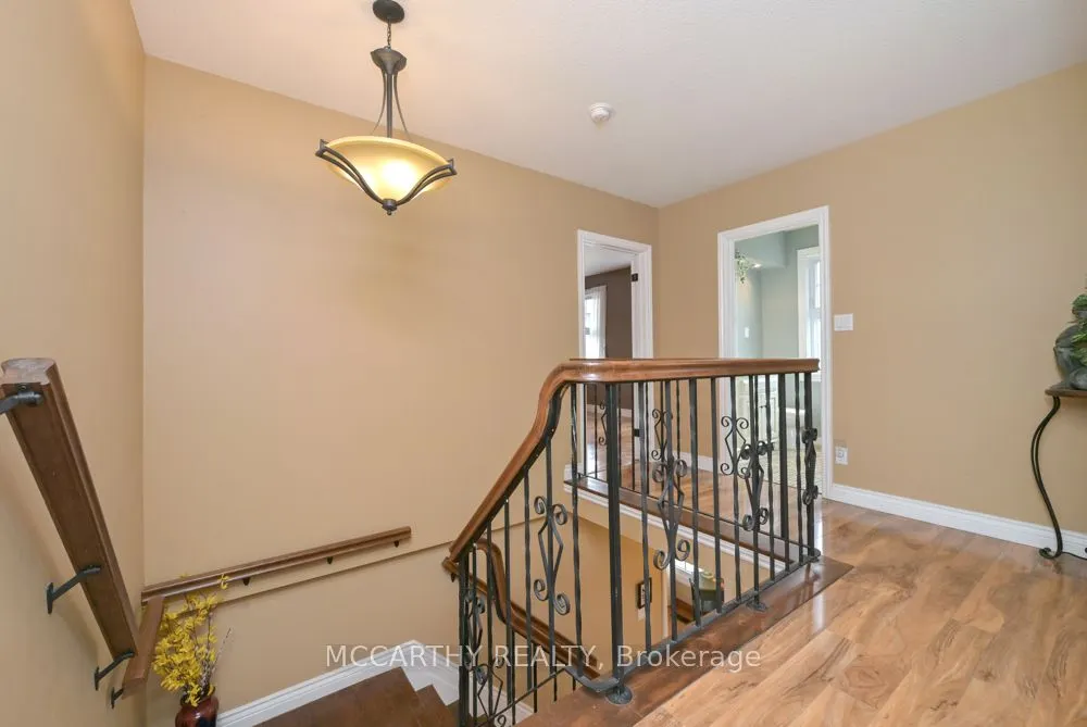 11 Lynda Avenue