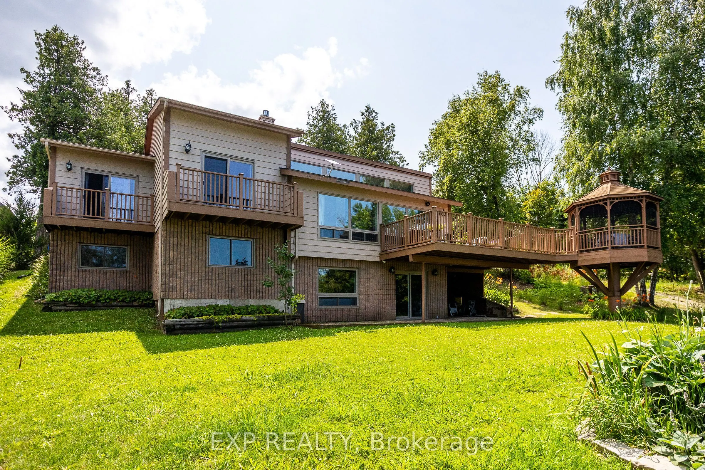 121 Ivy Drive