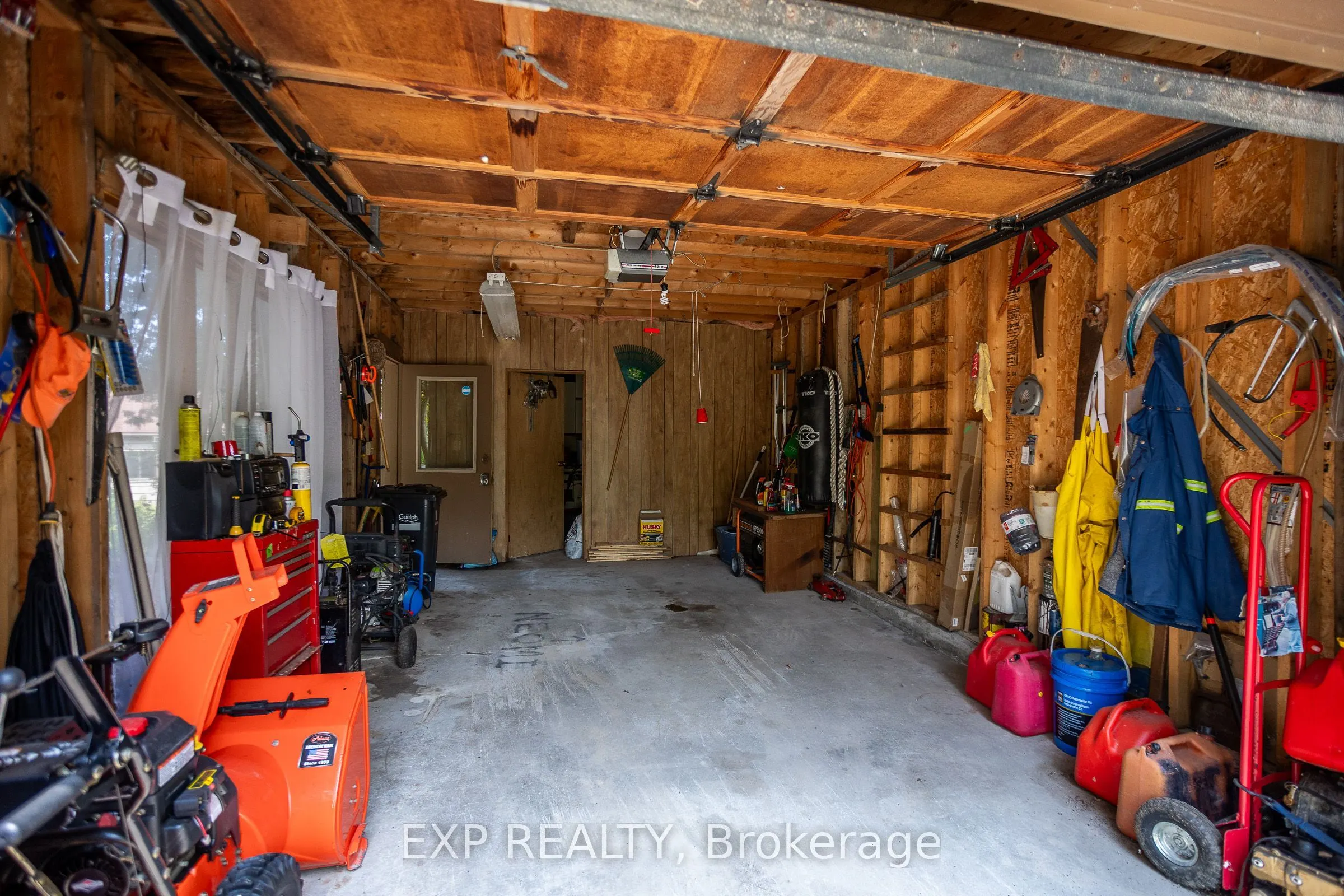 121 Ivy Drive