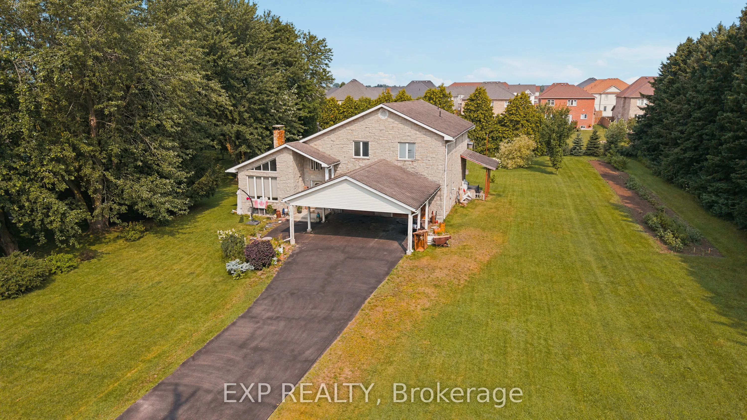 104 Sideroad 18 Road