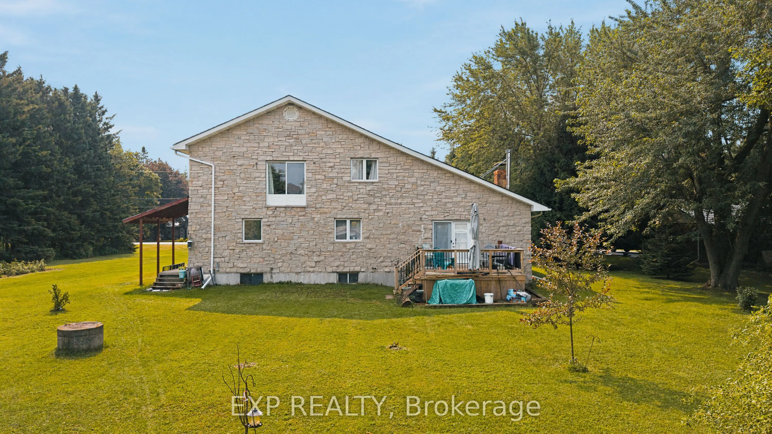 104 Sideroad 18 Road