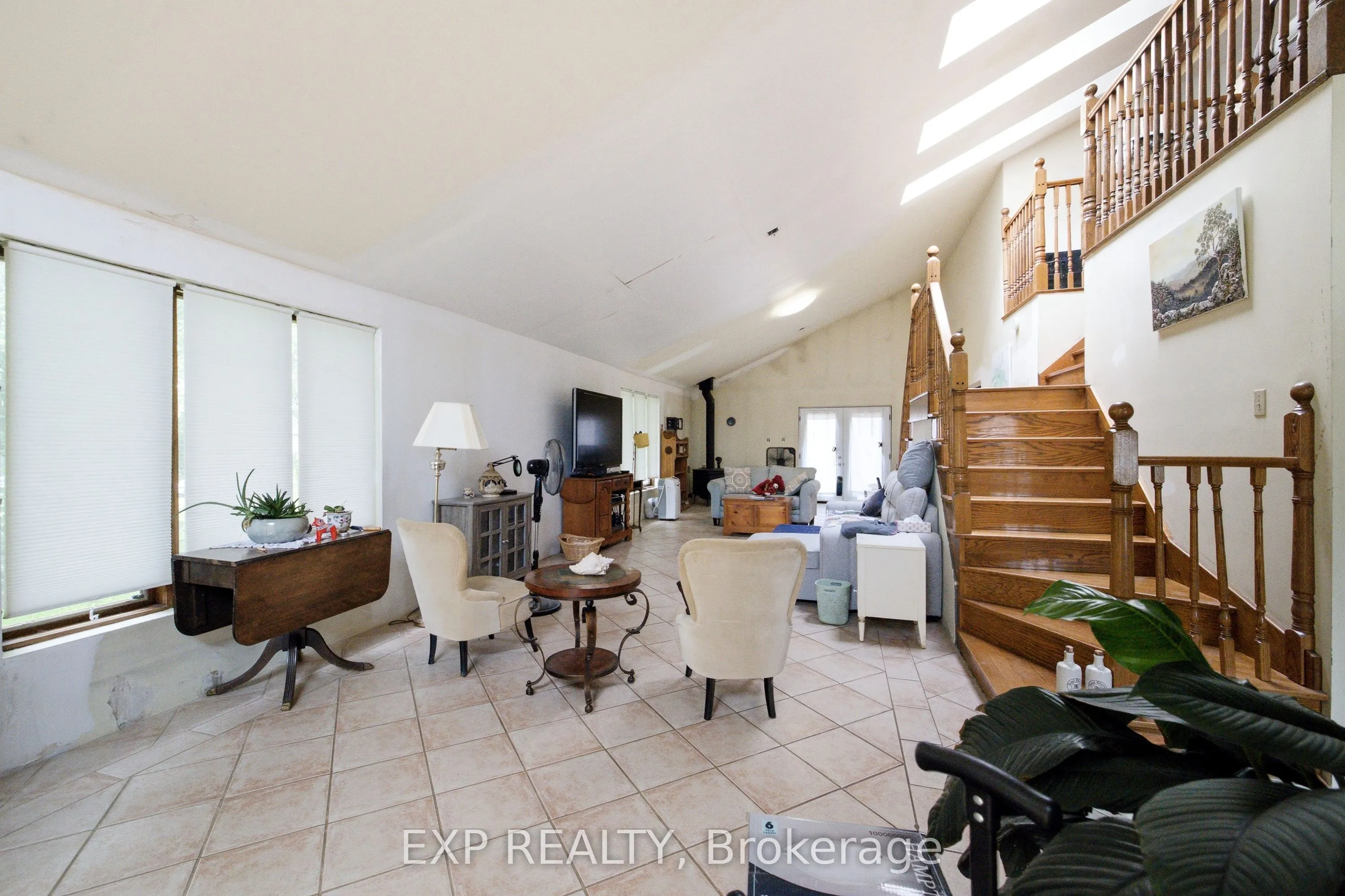 104 Sideroad 18 Road