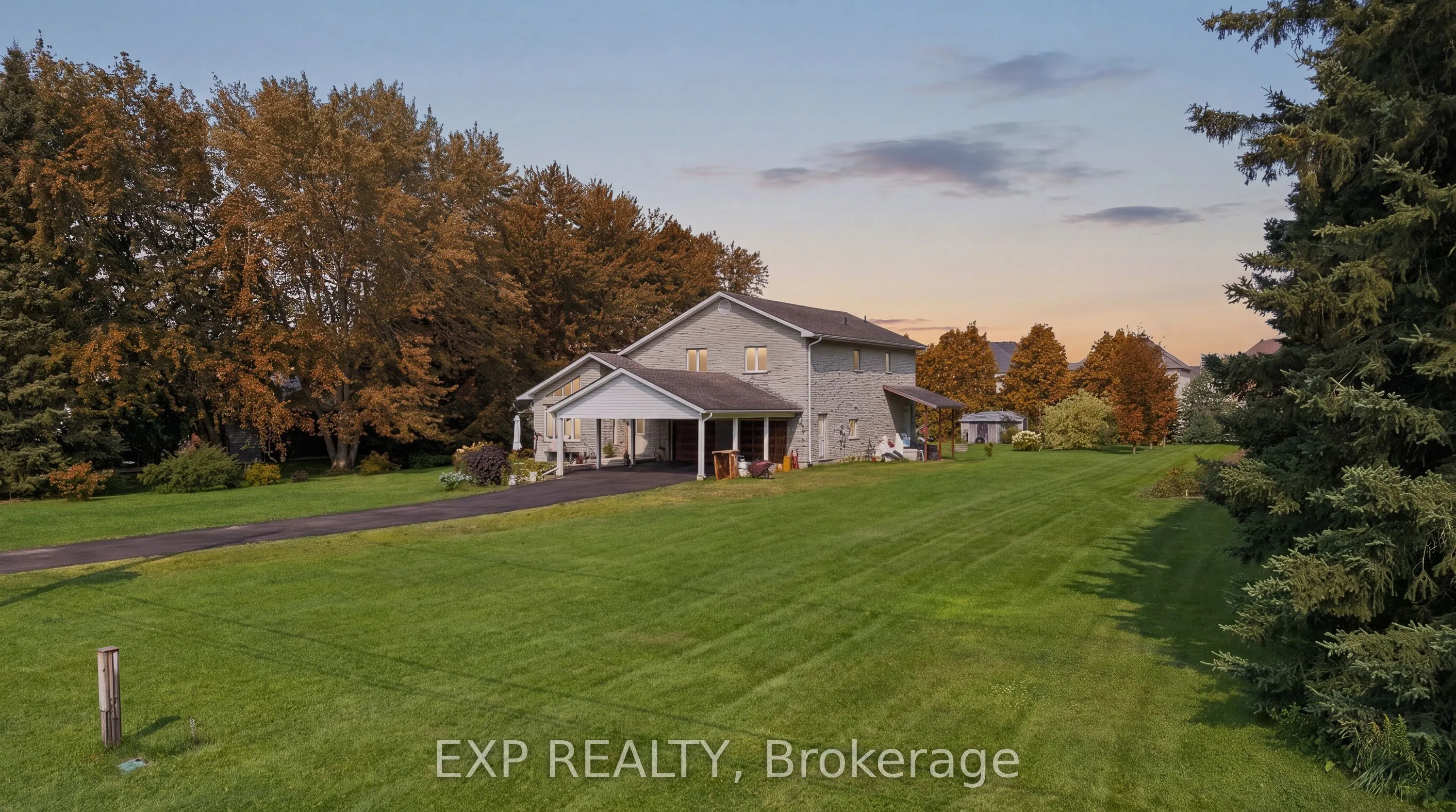 104 Sideroad 18 Road